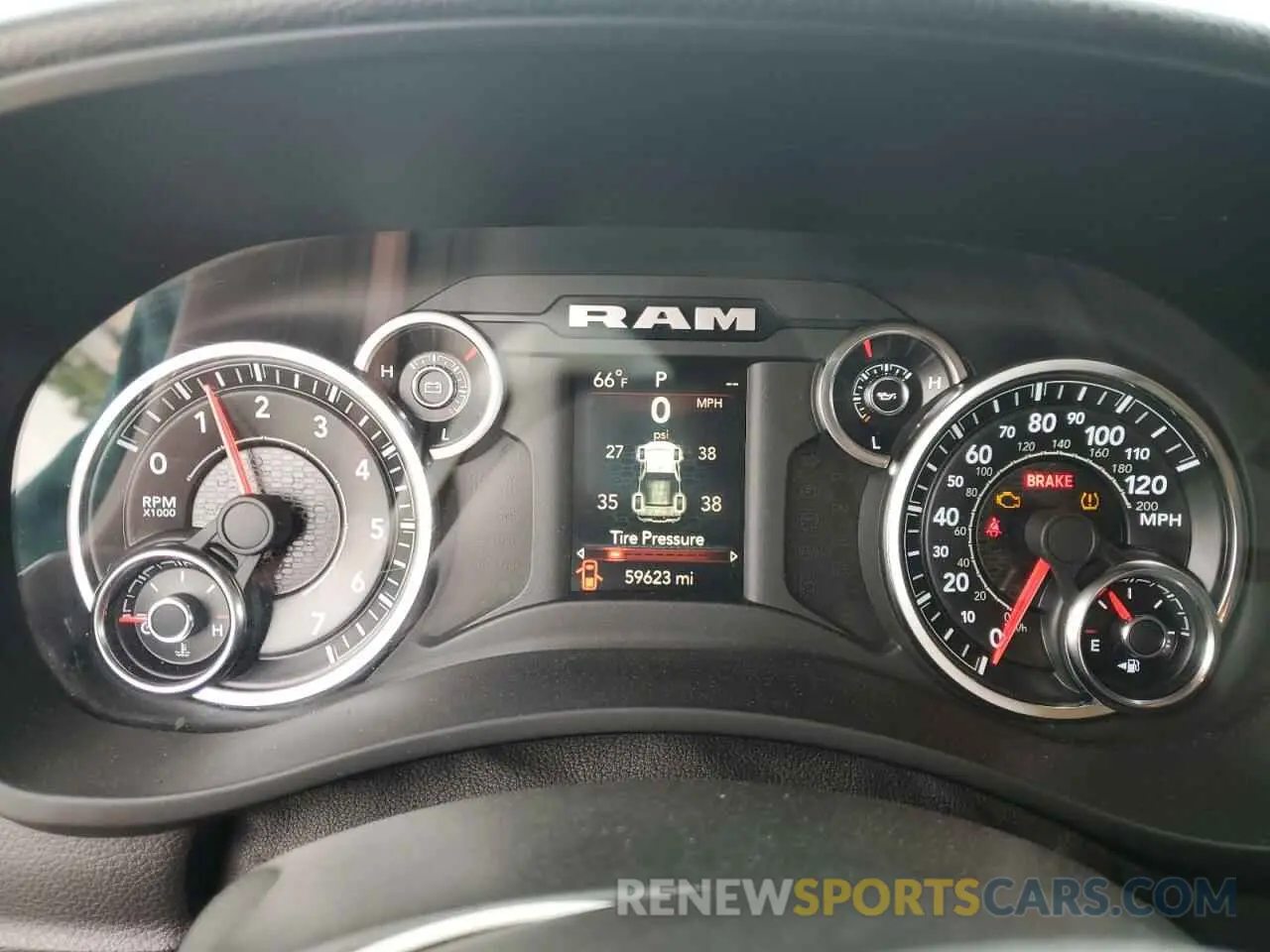 9 Photograph of a damaged car 3C6UR5CJ4KG667037 RAM 2500 2019