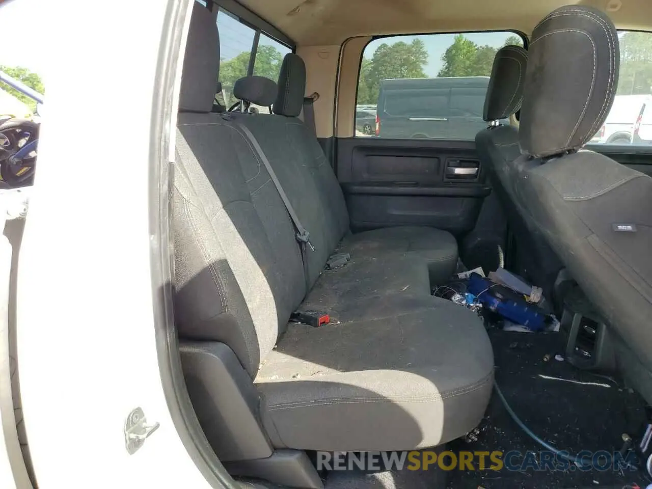 10 Photograph of a damaged car 3C6UR5CL7KG576779 RAM 2500 2019