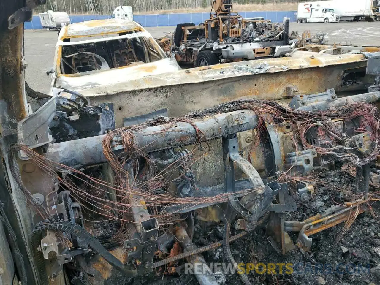 9 Photograph of a damaged car 3C6UR5DL6KG517981 RAM 2500 2019
