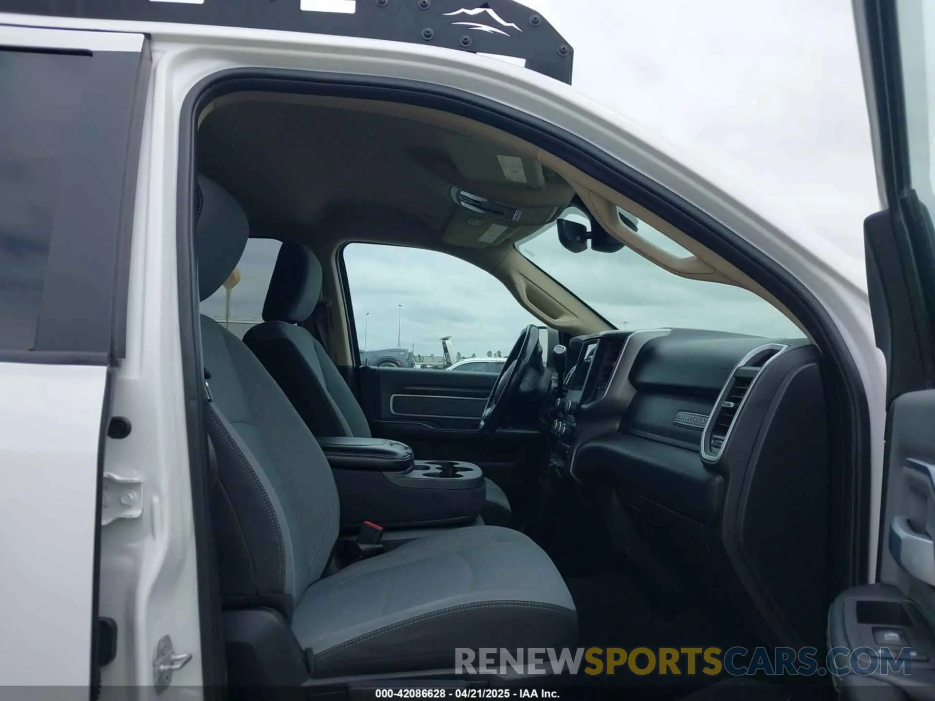 5 Photograph of a damaged car 3C6UR5DL7KG587151 RAM 2500 2019