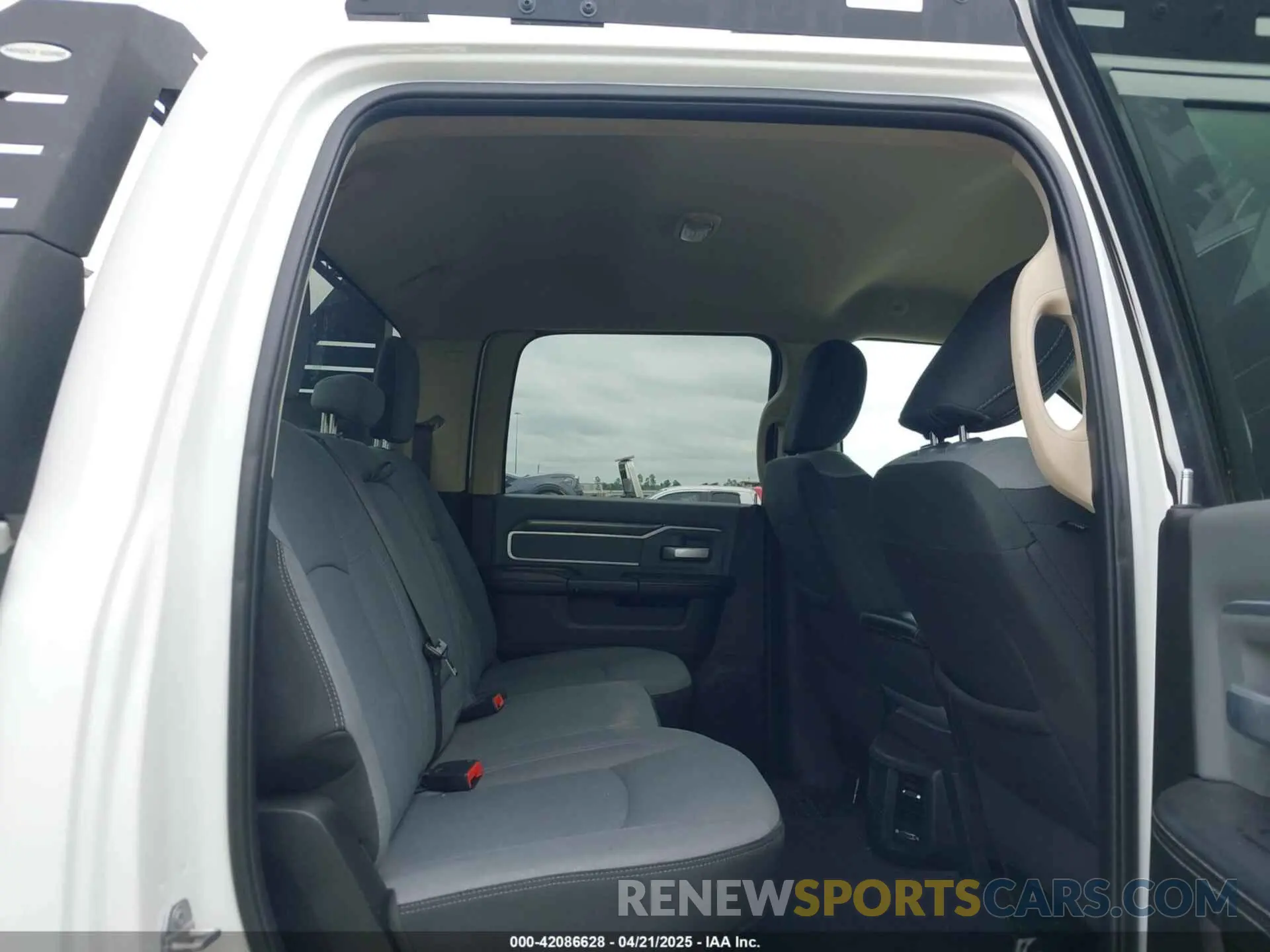 8 Photograph of a damaged car 3C6UR5DL7KG587151 RAM 2500 2019