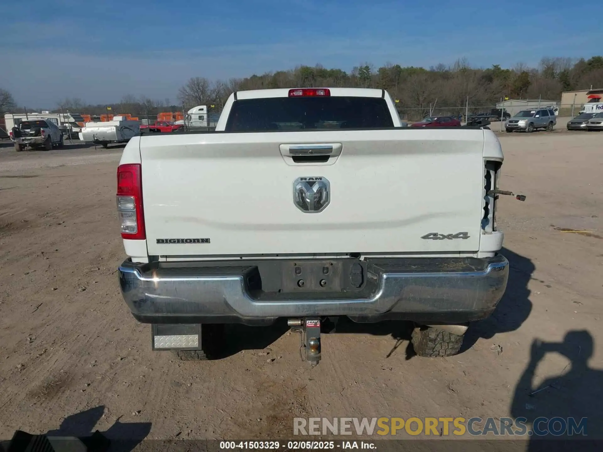16 Photograph of a damaged car 3C6UR5DLXKG669438 RAM 2500 2019