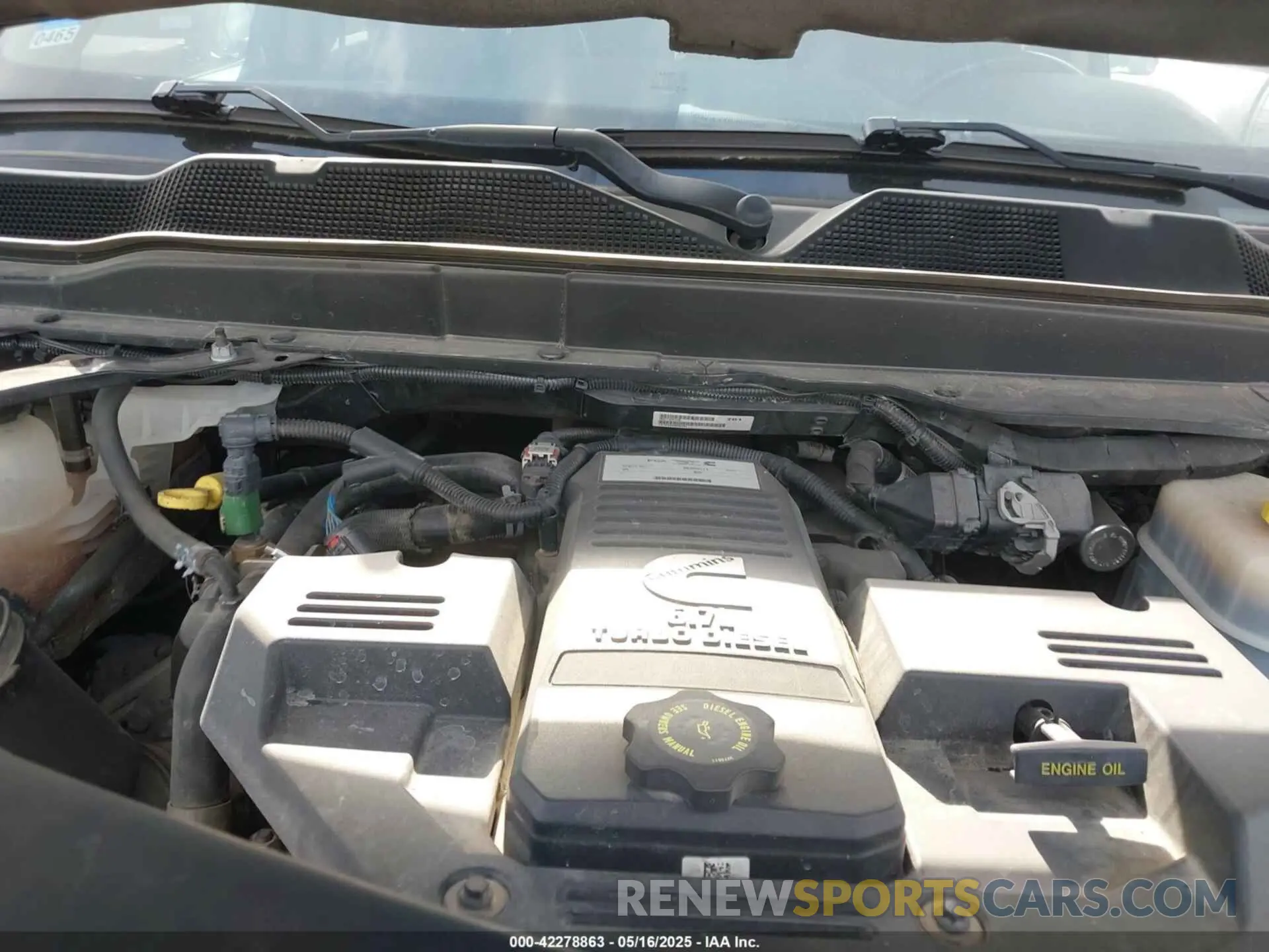 10 Photograph of a damaged car 3C6UR5FL3KG727452 RAM 2500 2019