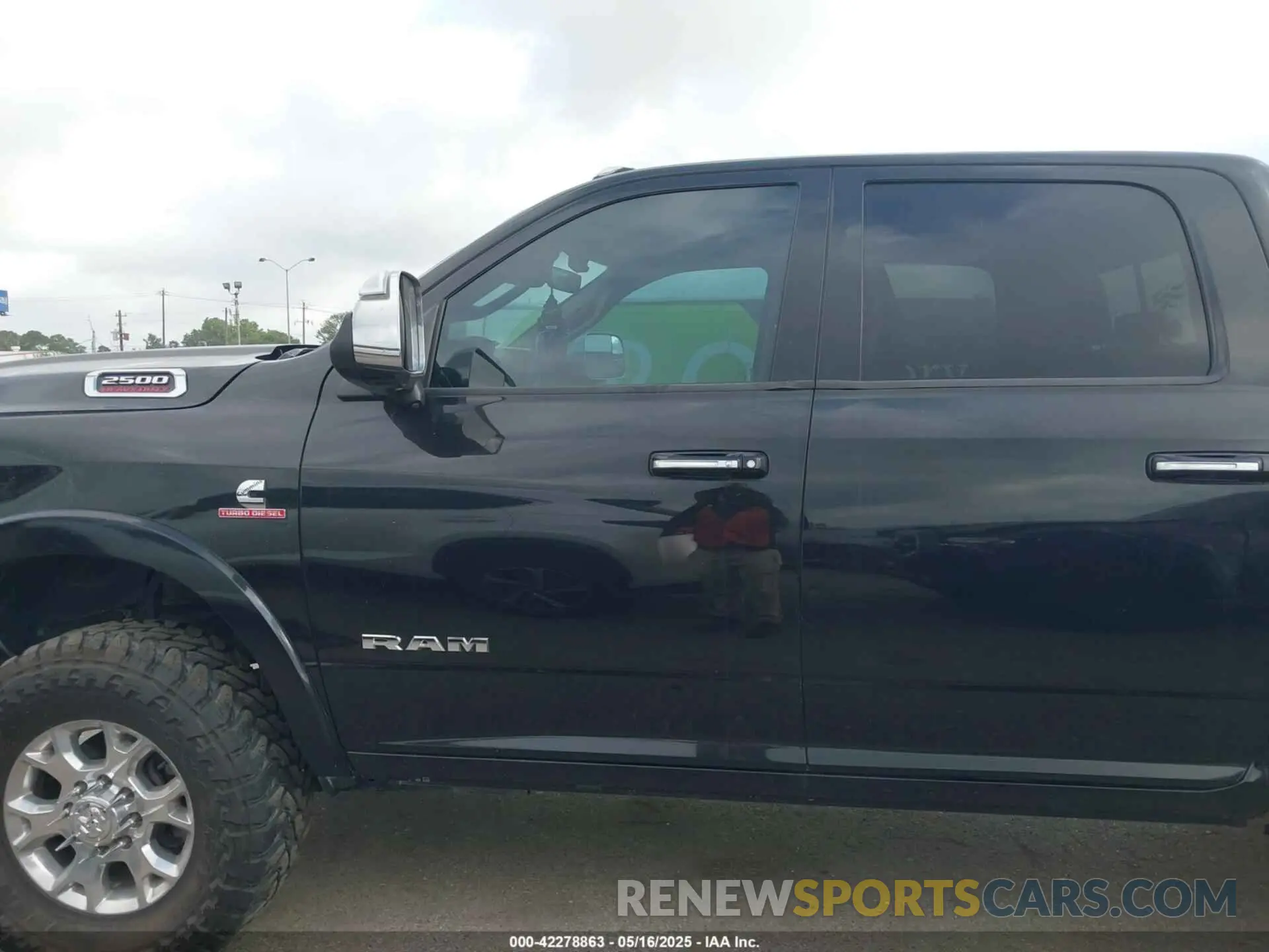 14 Photograph of a damaged car 3C6UR5FL3KG727452 RAM 2500 2019