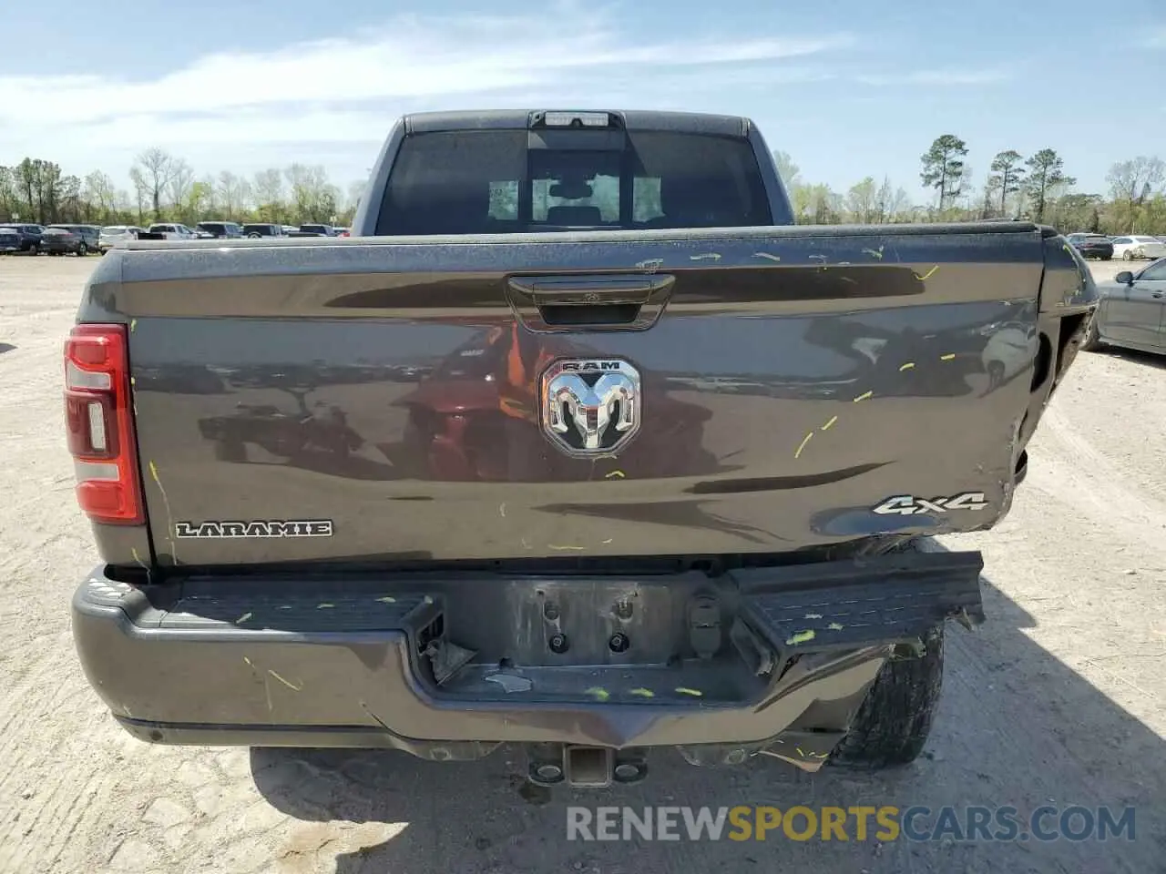 6 Photograph of a damaged car 3C6UR5FL5KG652706 RAM 2500 2019