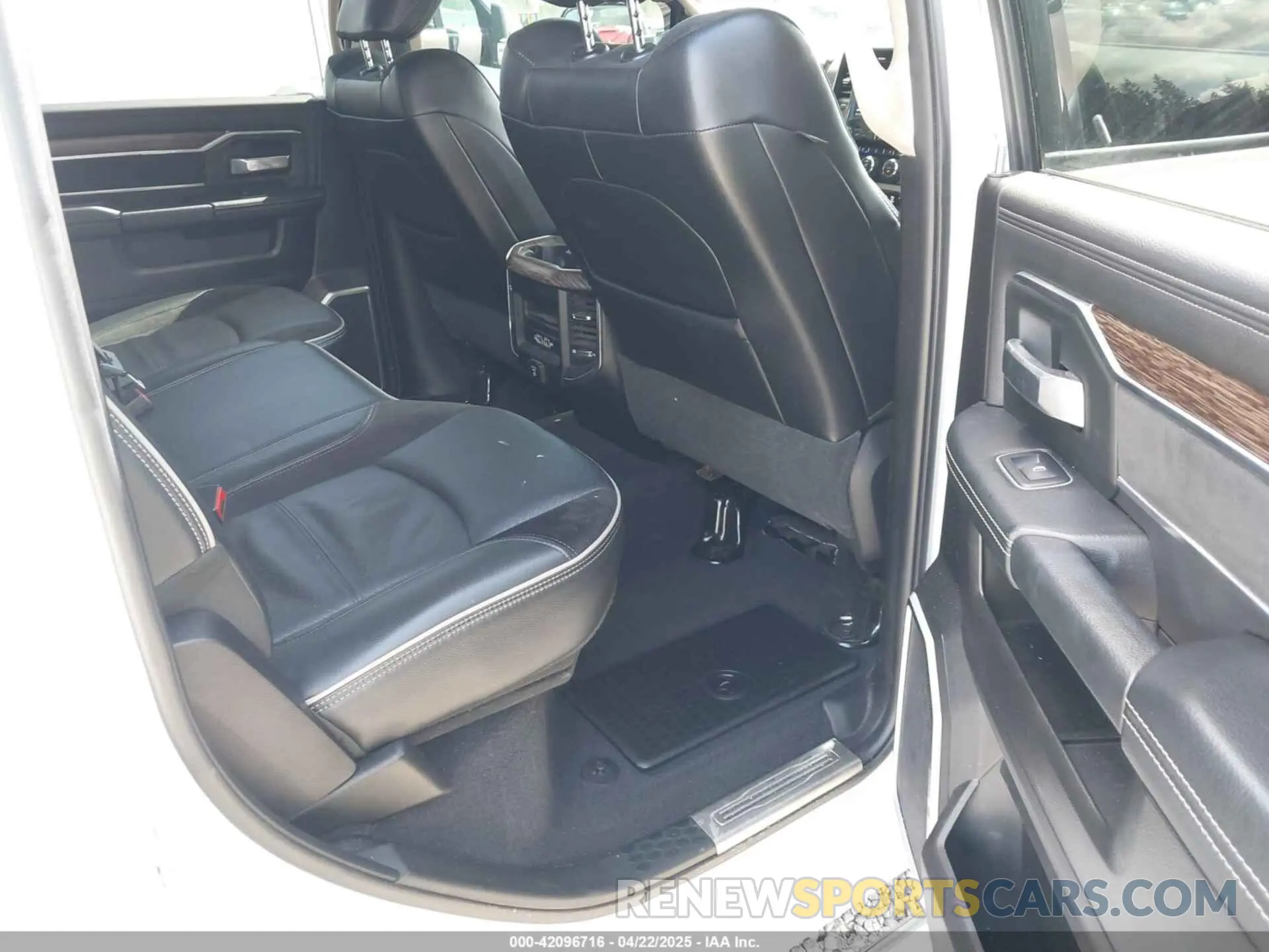 8 Фотография поврежденного автомобиля 3C6UR5FL9KG727505 RAM 2500 2019