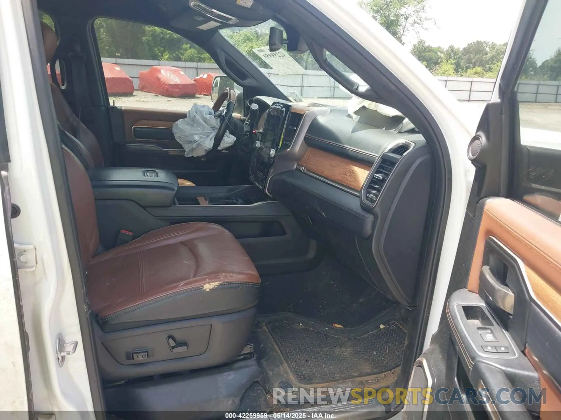 5 Photograph of a damaged car 3C6UR5GL5KG727855 RAM 2500 2019
