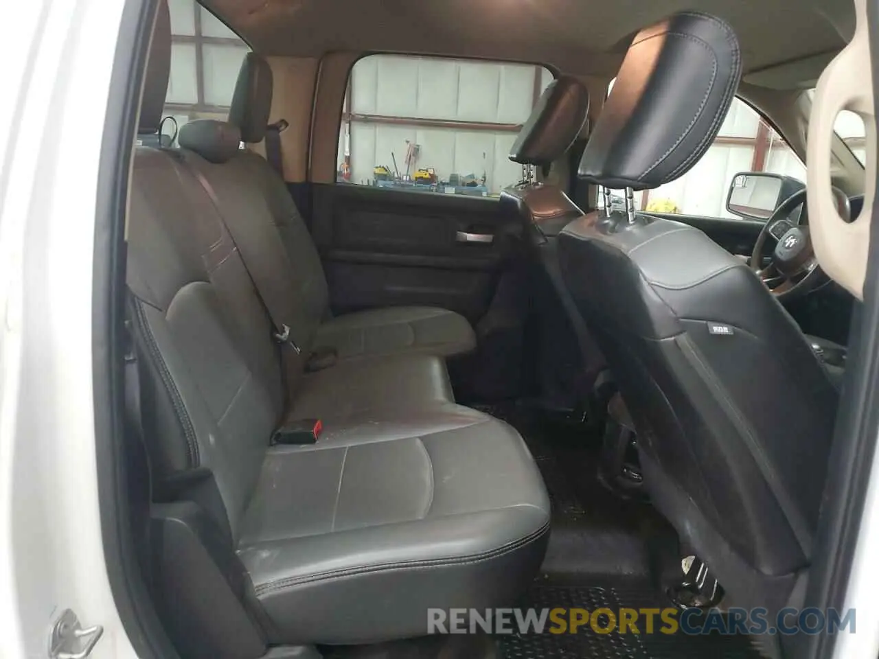 10 Photograph of a damaged car 3C6UR5HJ1KG666789 RAM 2500 2019