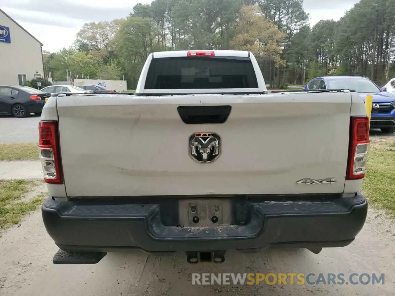 6 Photograph of a damaged car 3C6UR5HJ1KG666789 RAM 2500 2019