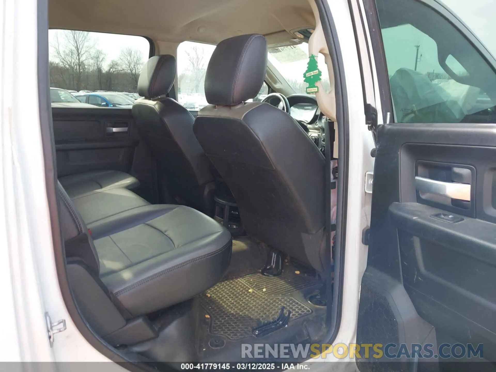 8 Photograph of a damaged car 3C6UR5HJ3KG574034 RAM 2500 2019