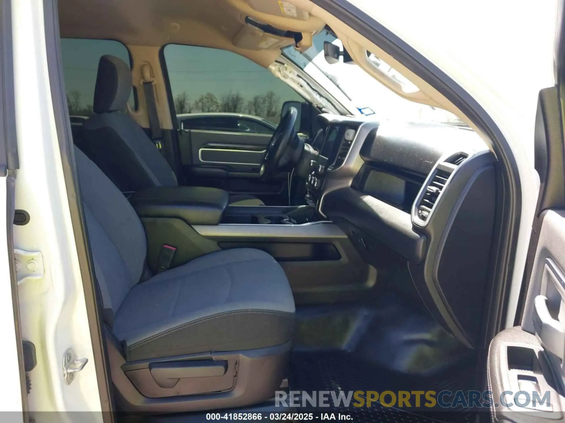 5 Photograph of a damaged car 3C6UR5JJ6KG598077 RAM 2500 2019