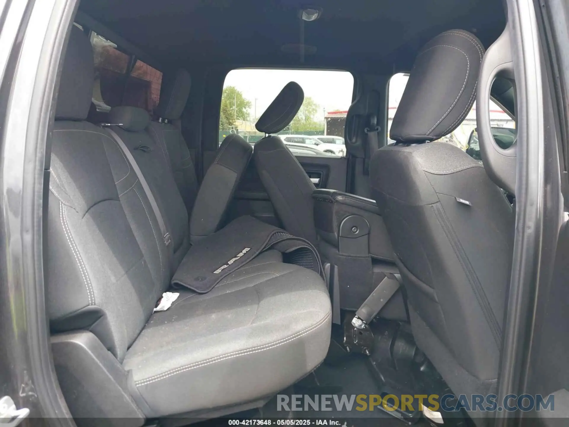8 Photograph of a damaged car 3C6UR5JL0KG690383 RAM 2500 2019