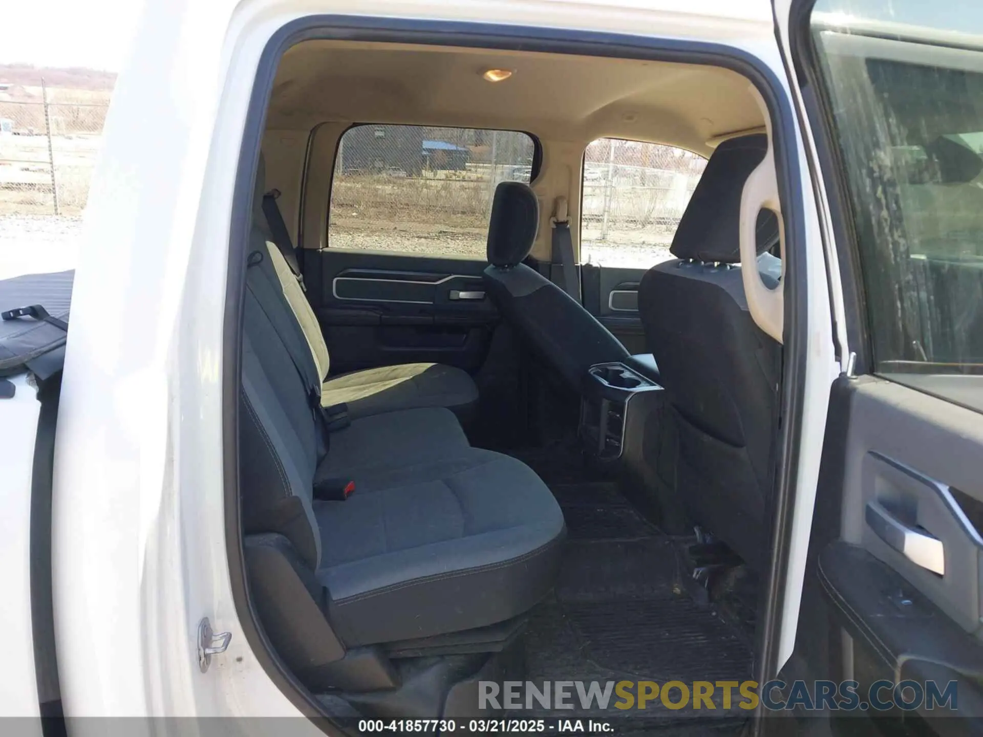 8 Photograph of a damaged car 3C6UR5JL1KG601176 RAM 2500 2019