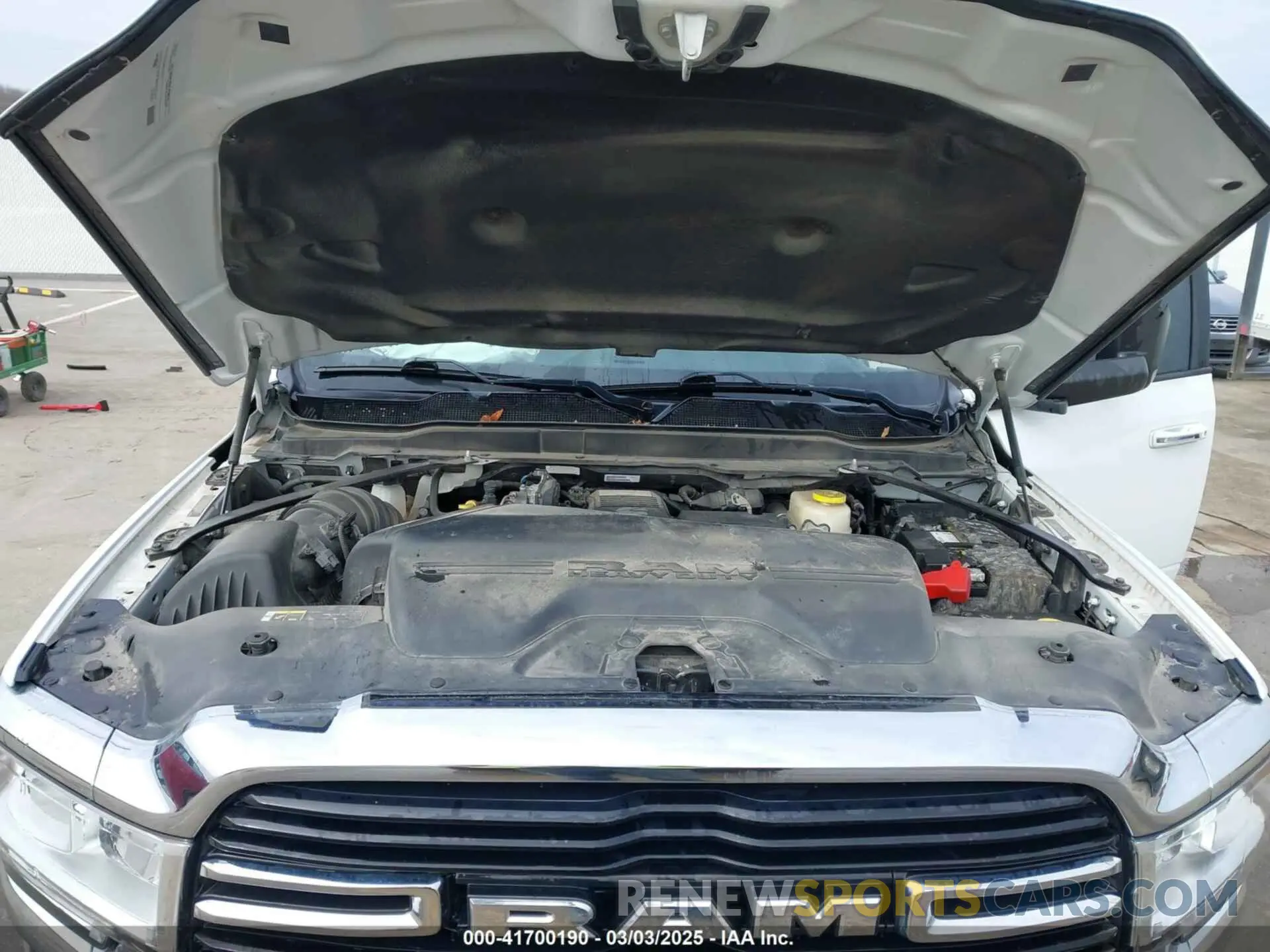 10 Фотография поврежденного автомобиля 3C6UR5JL5KG703032 RAM 2500 2019