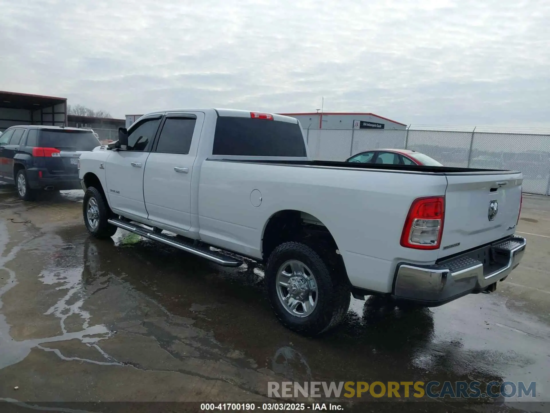 3 Фотография поврежденного автомобиля 3C6UR5JL5KG703032 RAM 2500 2019