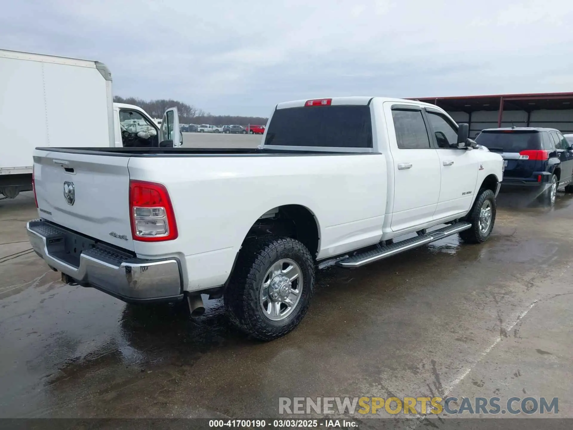 4 Фотография поврежденного автомобиля 3C6UR5JL5KG703032 RAM 2500 2019