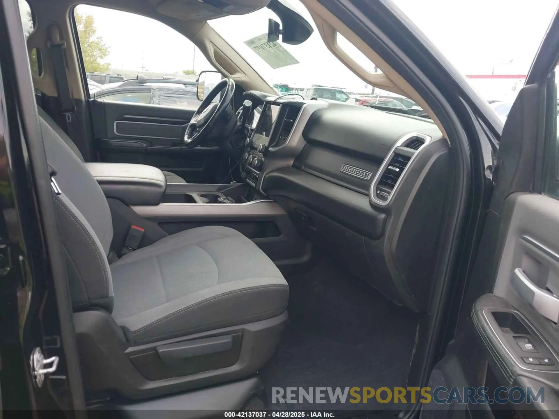 5 Photograph of a damaged car 3C6UR5ML4KG635799 RAM 2500 2019