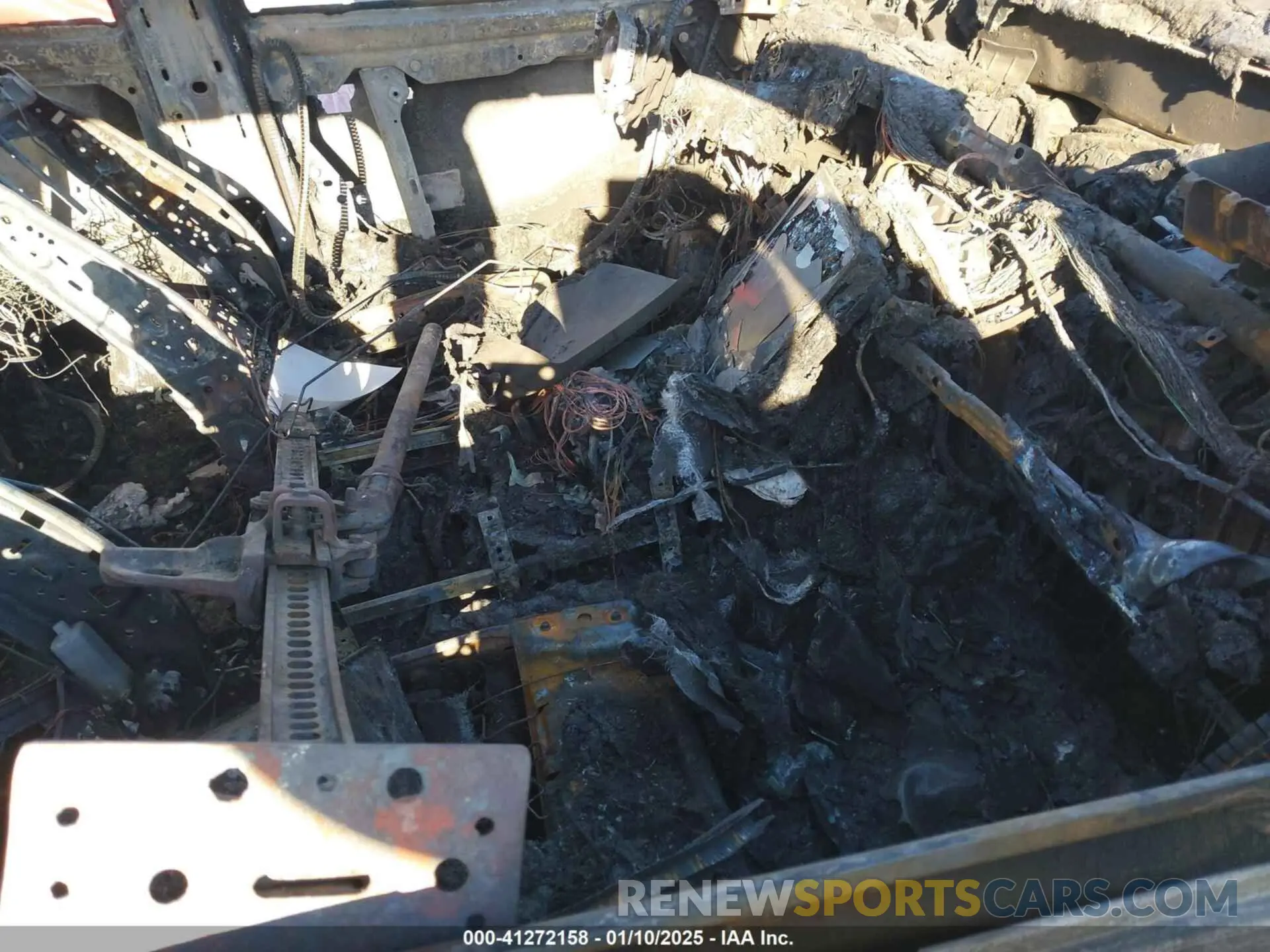 5 Photograph of a damaged car 3C6UR5TL4KG520475 RAM 2500 2019