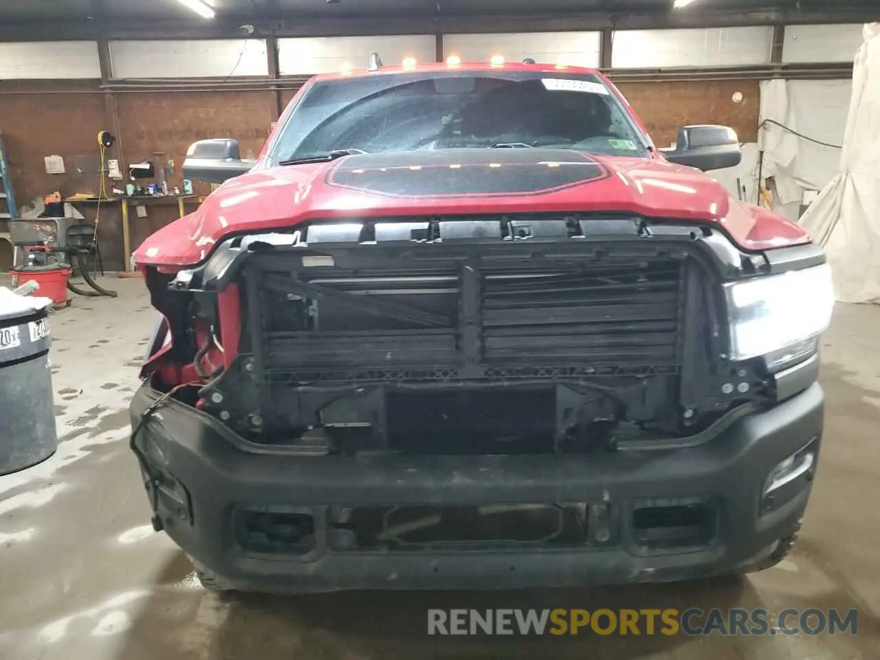 5 Photograph of a damaged car 3C6TR5EJ4LG181449 RAM 2500 2020