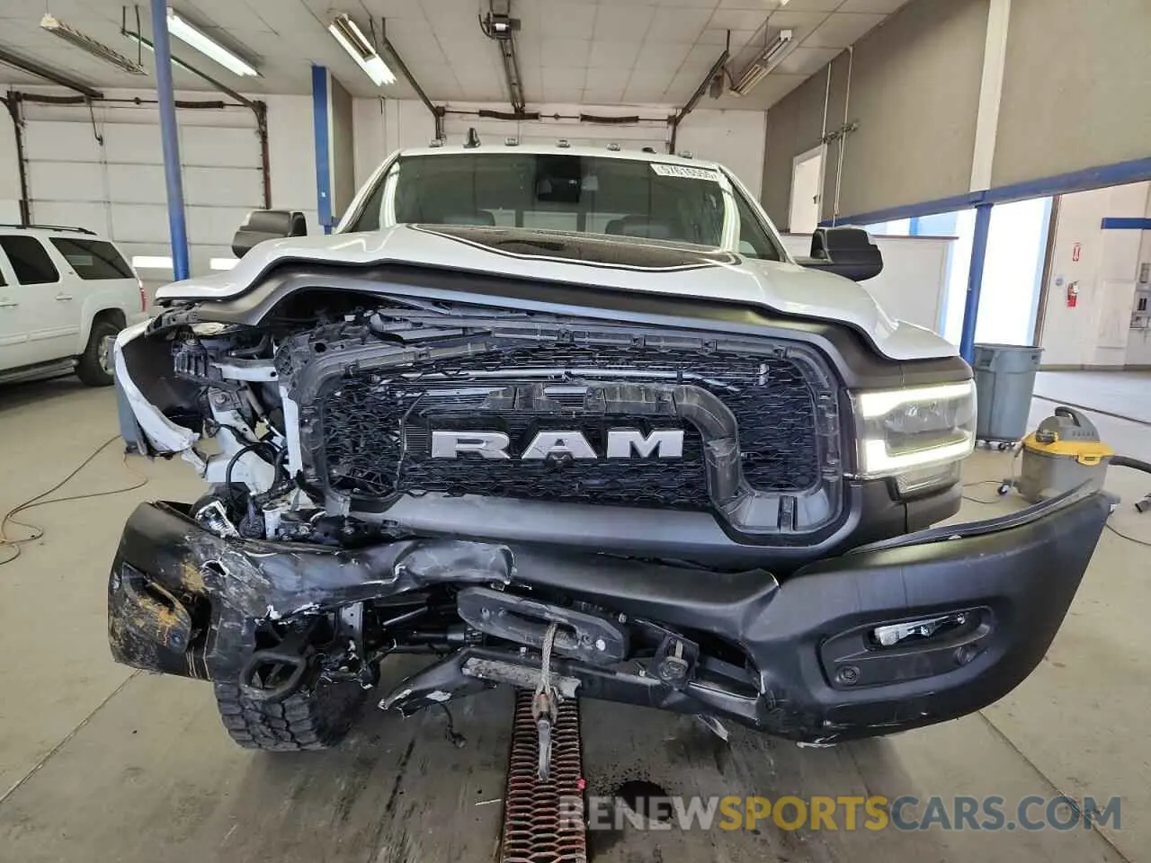 5 Photograph of a damaged car 3C6TR5EJ5LG126296 RAM 2500 2020