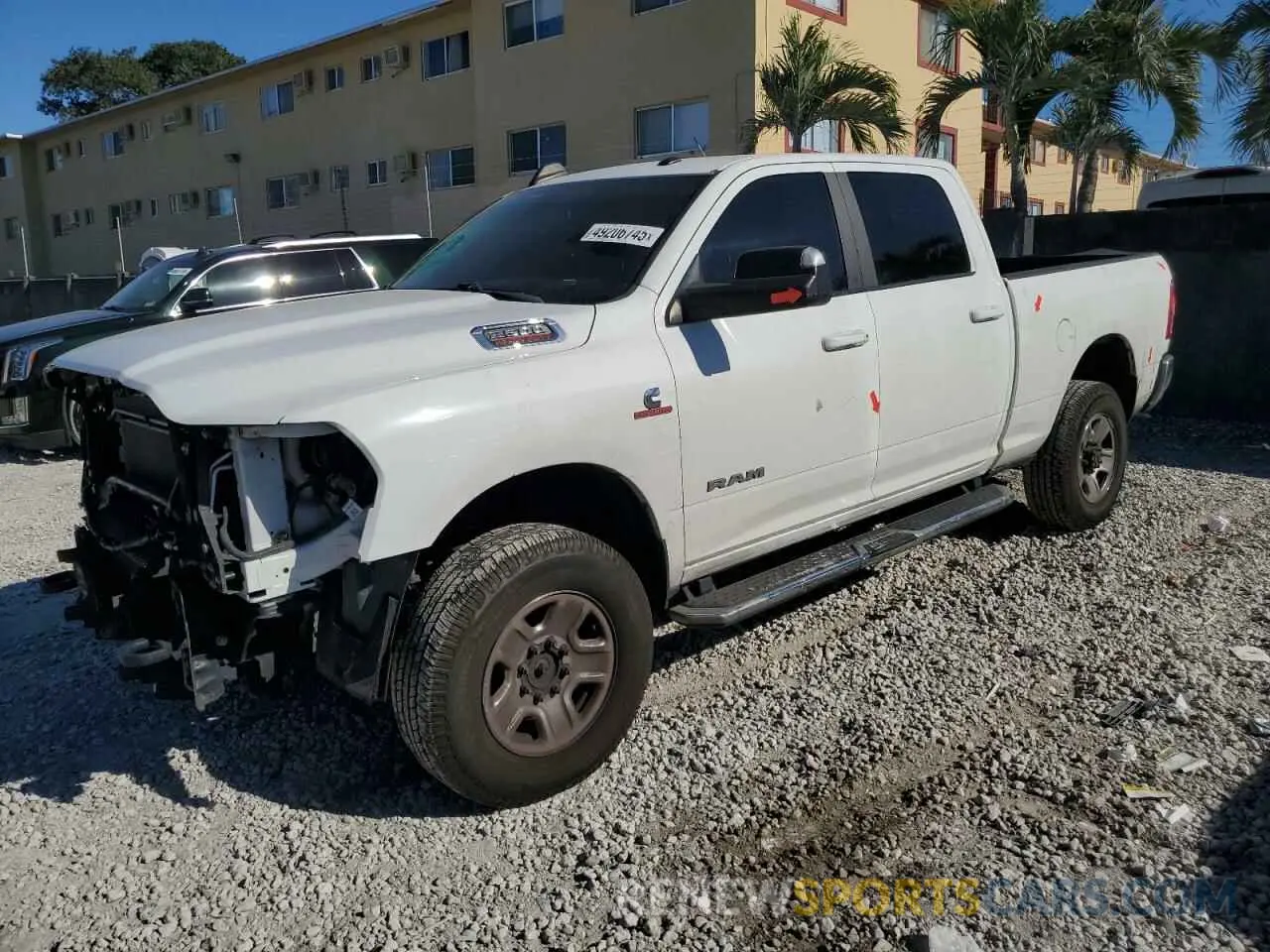 1 Фотография поврежденного автомобиля 3C6UR5DL0LG132708 RAM 2500 2020