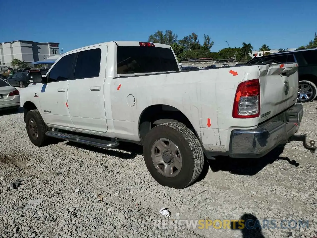 2 Фотография поврежденного автомобиля 3C6UR5DL0LG132708 RAM 2500 2020