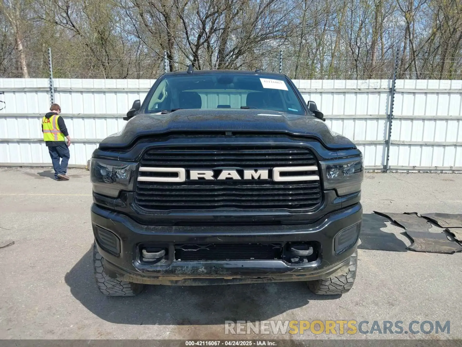 12 Фотография поврежденного автомобиля 3C6UR5DL6LG116741 RAM 2500 2020