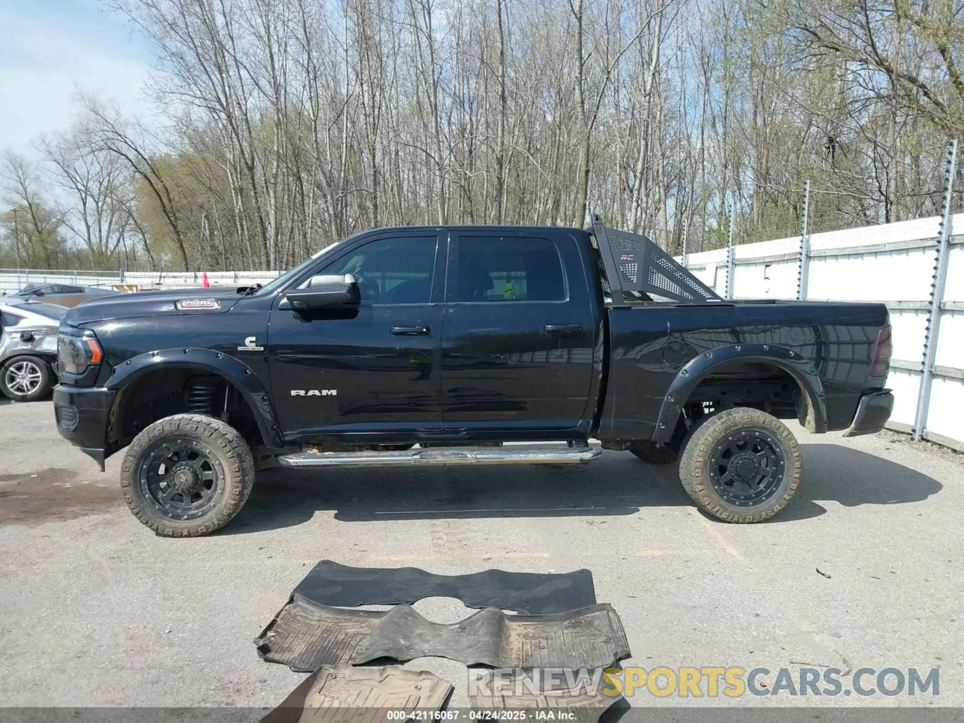 14 Фотография поврежденного автомобиля 3C6UR5DL6LG116741 RAM 2500 2020