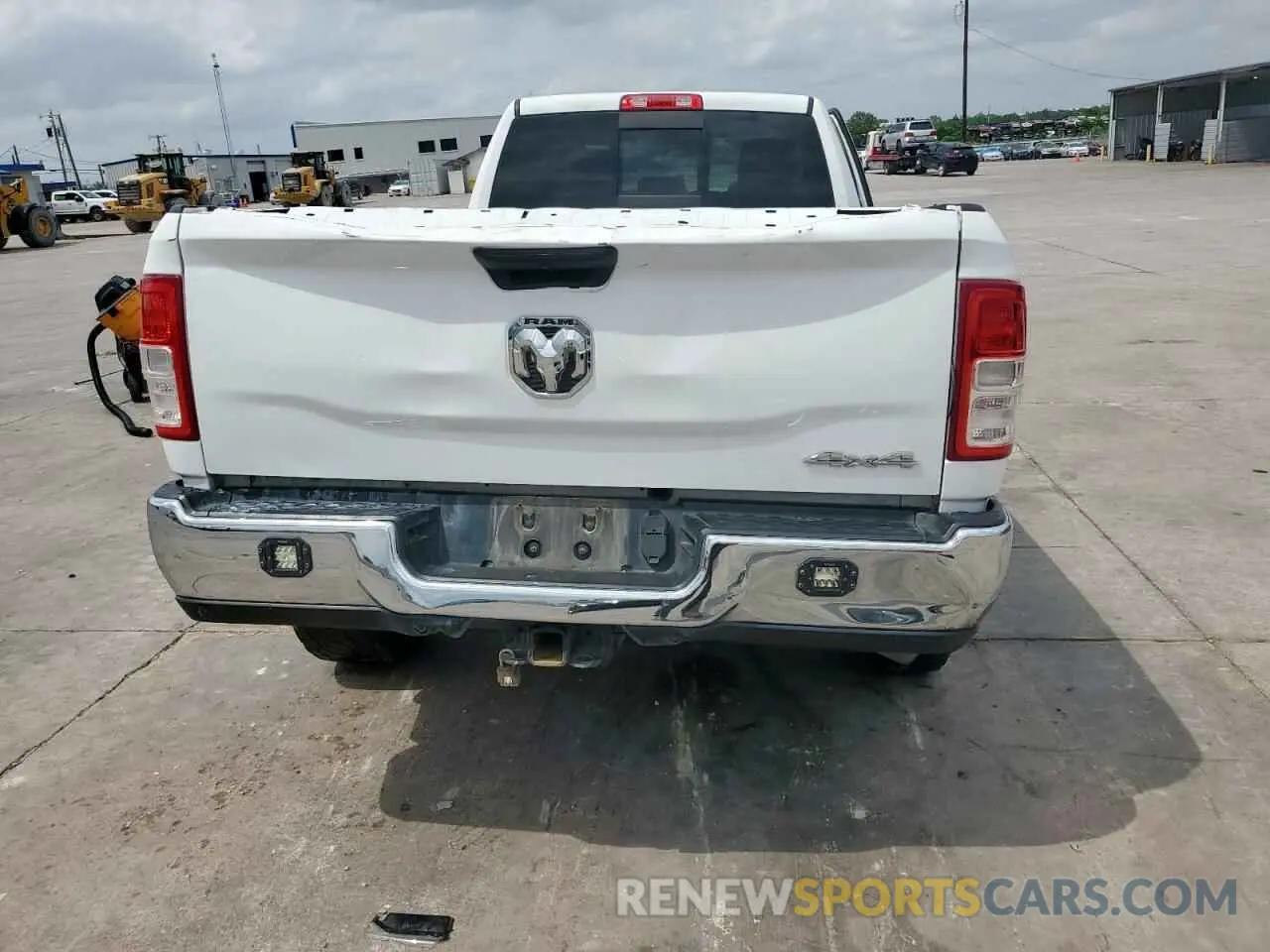 6 Photograph of a damaged car 3C6UR5HLXLG250095 RAM 2500 2020