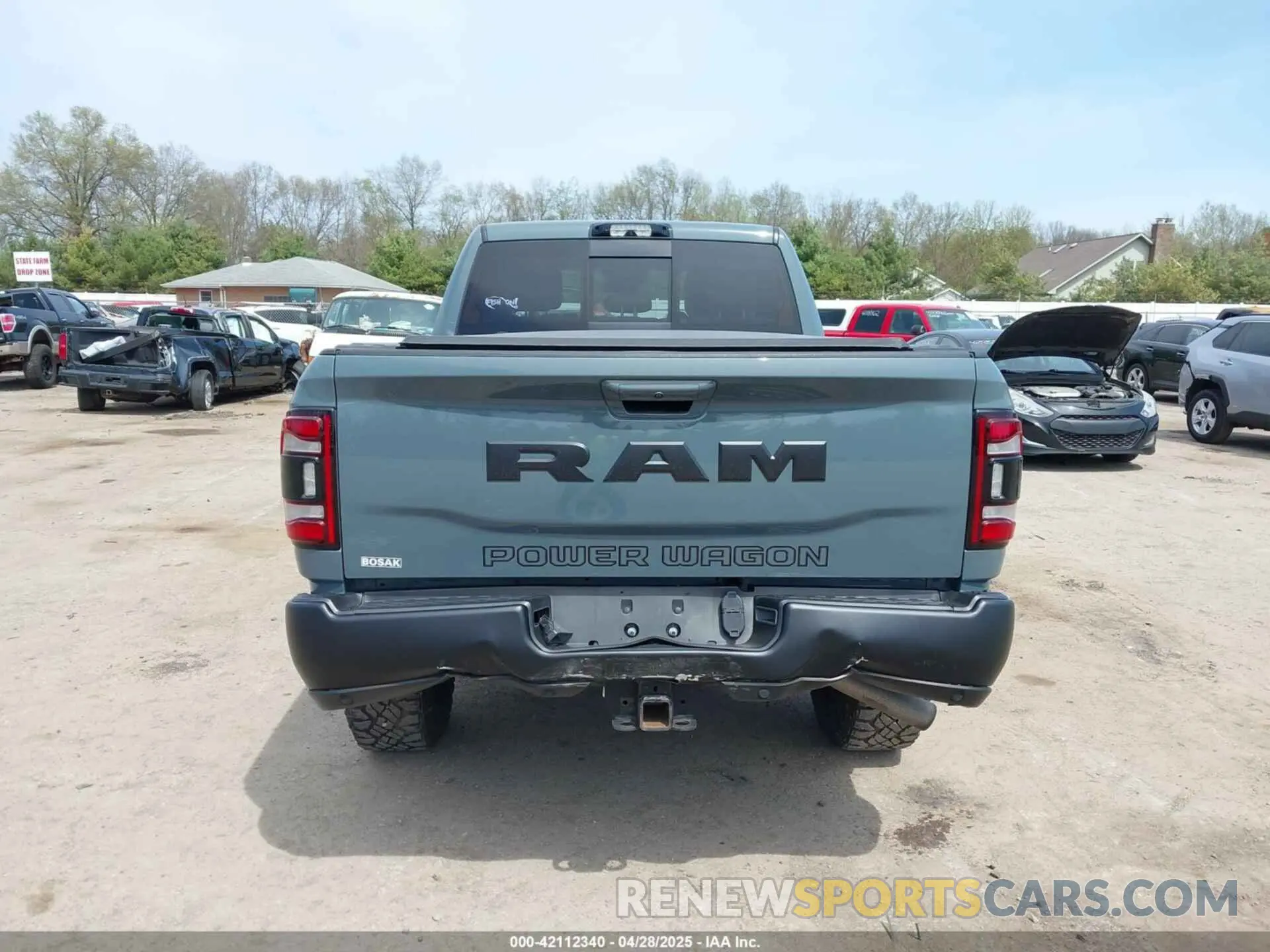 16 Photograph of a damaged car 3C6TR5EJ0MG575323 RAM 2500 2021