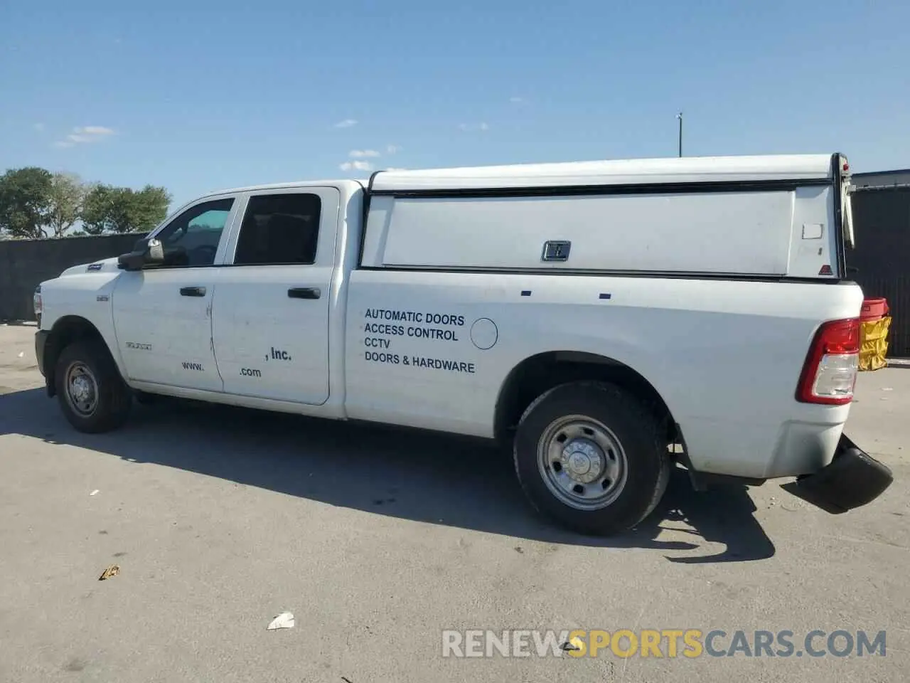 2 Photograph of a damaged car 3C6UR4HJ1MG648385 RAM 2500 2021