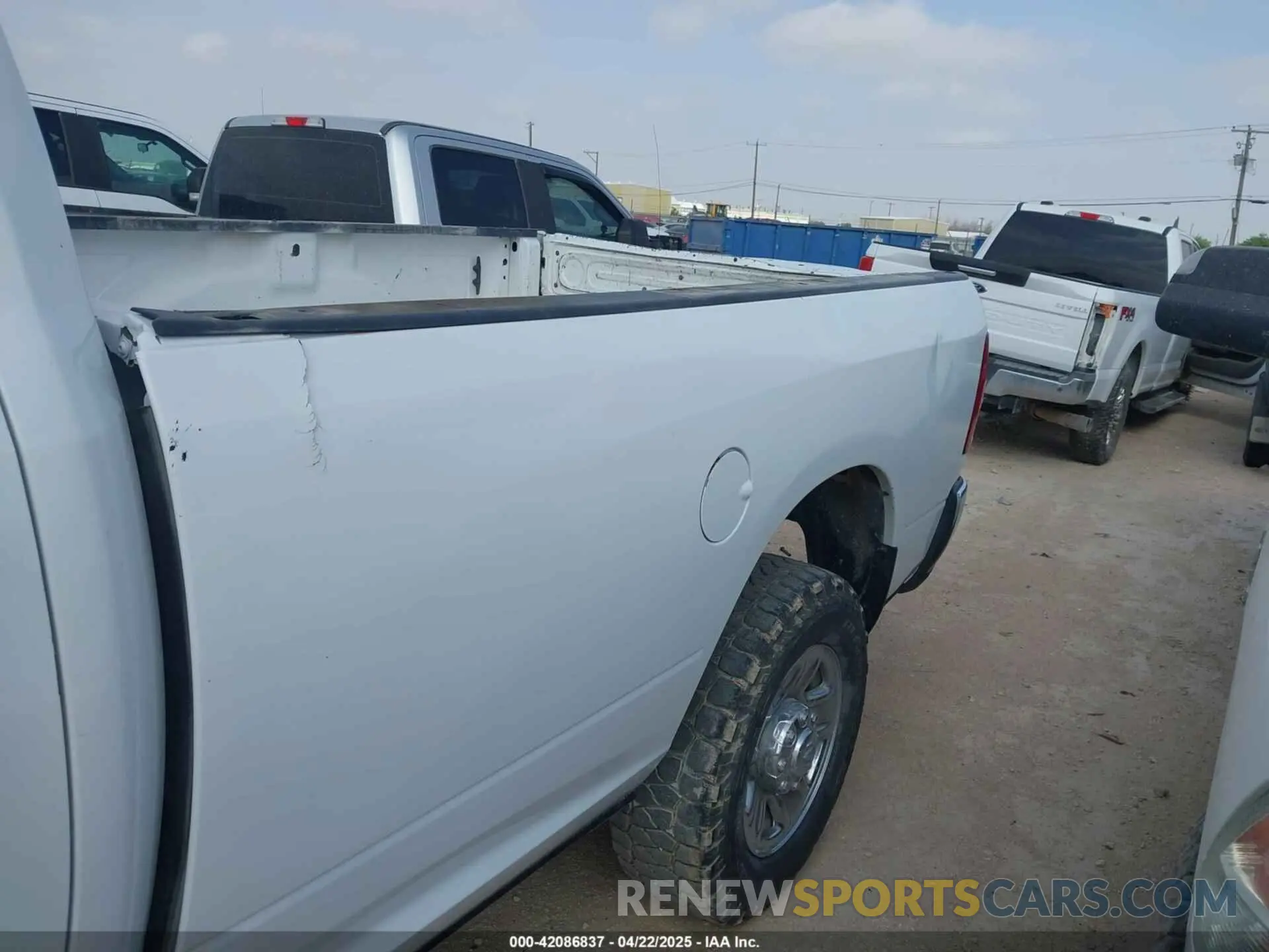 6 Фотография поврежденного автомобиля 3C6UR5HJ0MG695008 RAM 2500 2021