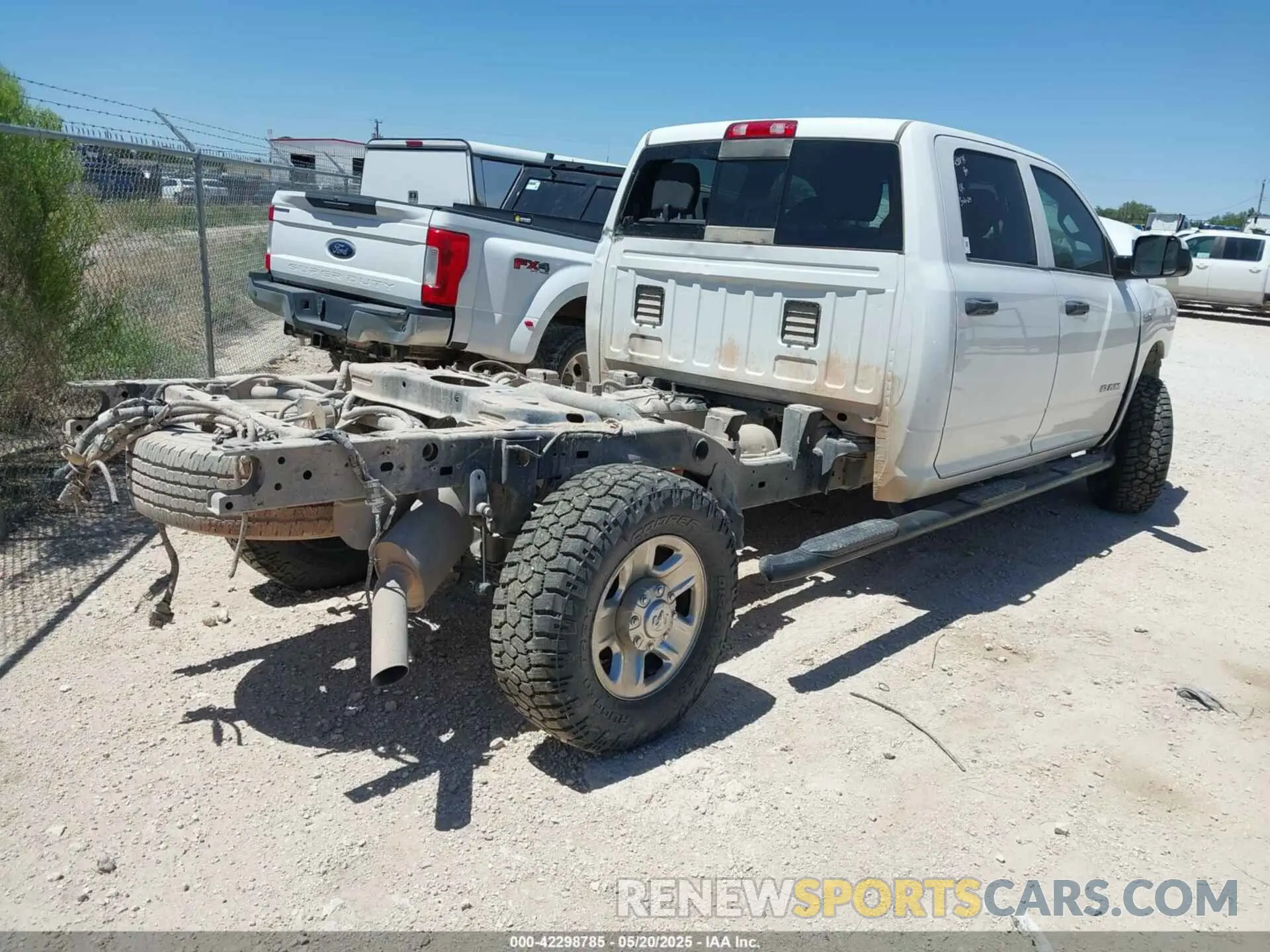 4 Photograph of a damaged car 3C6UR5HJ6MG698589 RAM 2500 2021