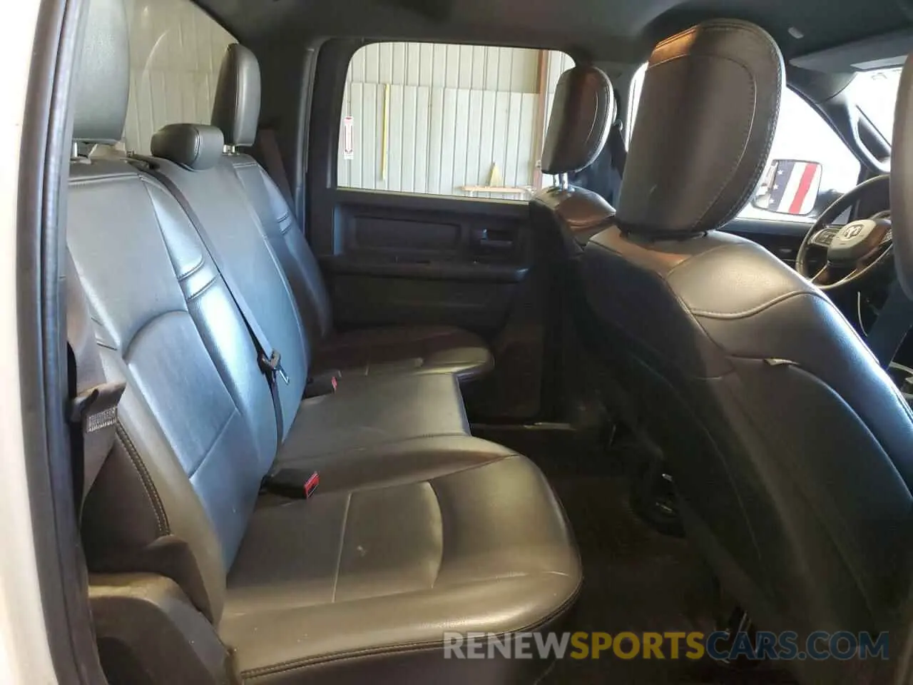 10 Photograph of a damaged car 3C6UR5HJXMG520152 RAM 2500 2021