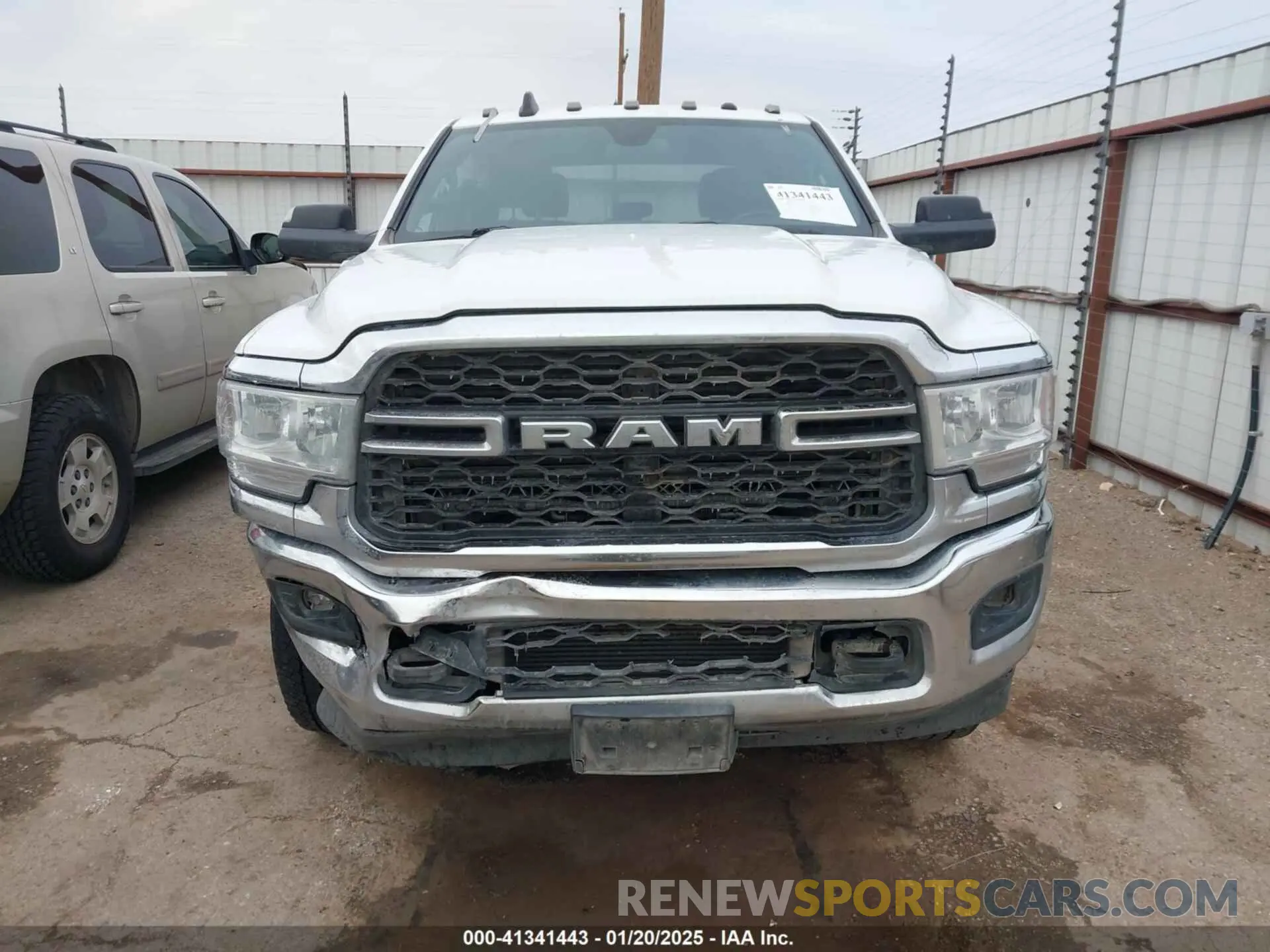 12 Фотография поврежденного автомобиля 3C6UR5HL9MG582014 RAM 2500 2021