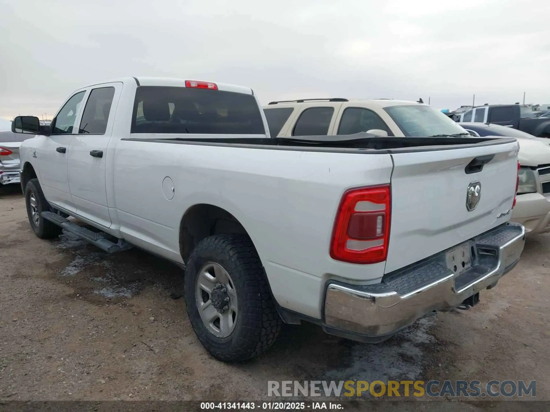 3 Фотография поврежденного автомобиля 3C6UR5HL9MG582014 RAM 2500 2021