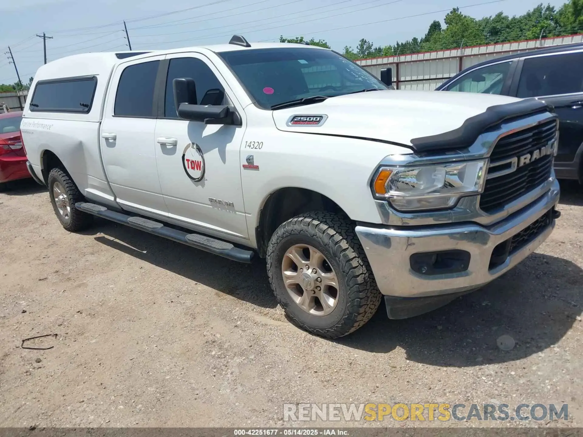 1 Фотография поврежденного автомобиля 3C6UR5JL1MG652017 RAM 2500 2021