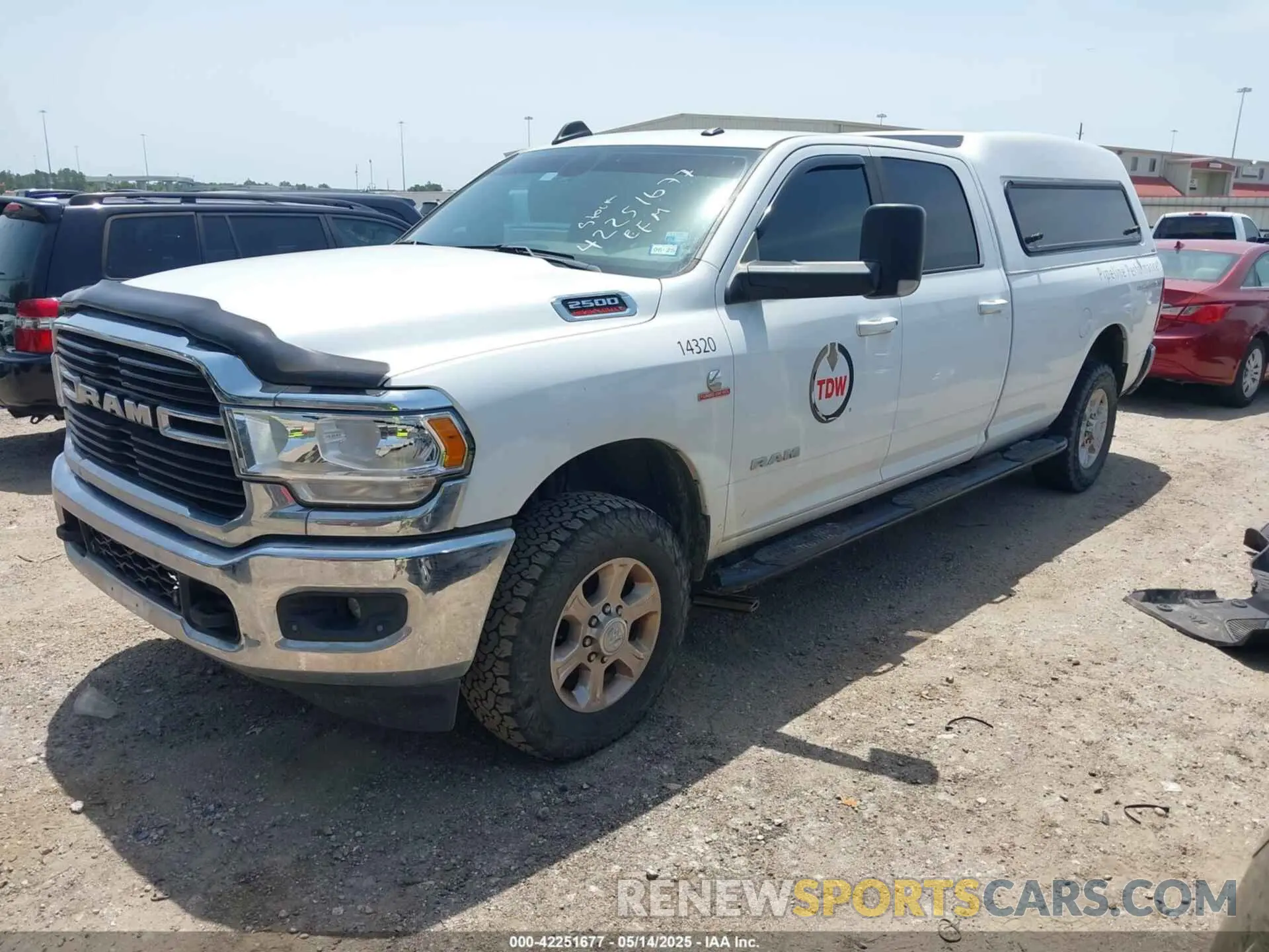 2 Фотография поврежденного автомобиля 3C6UR5JL1MG652017 RAM 2500 2021