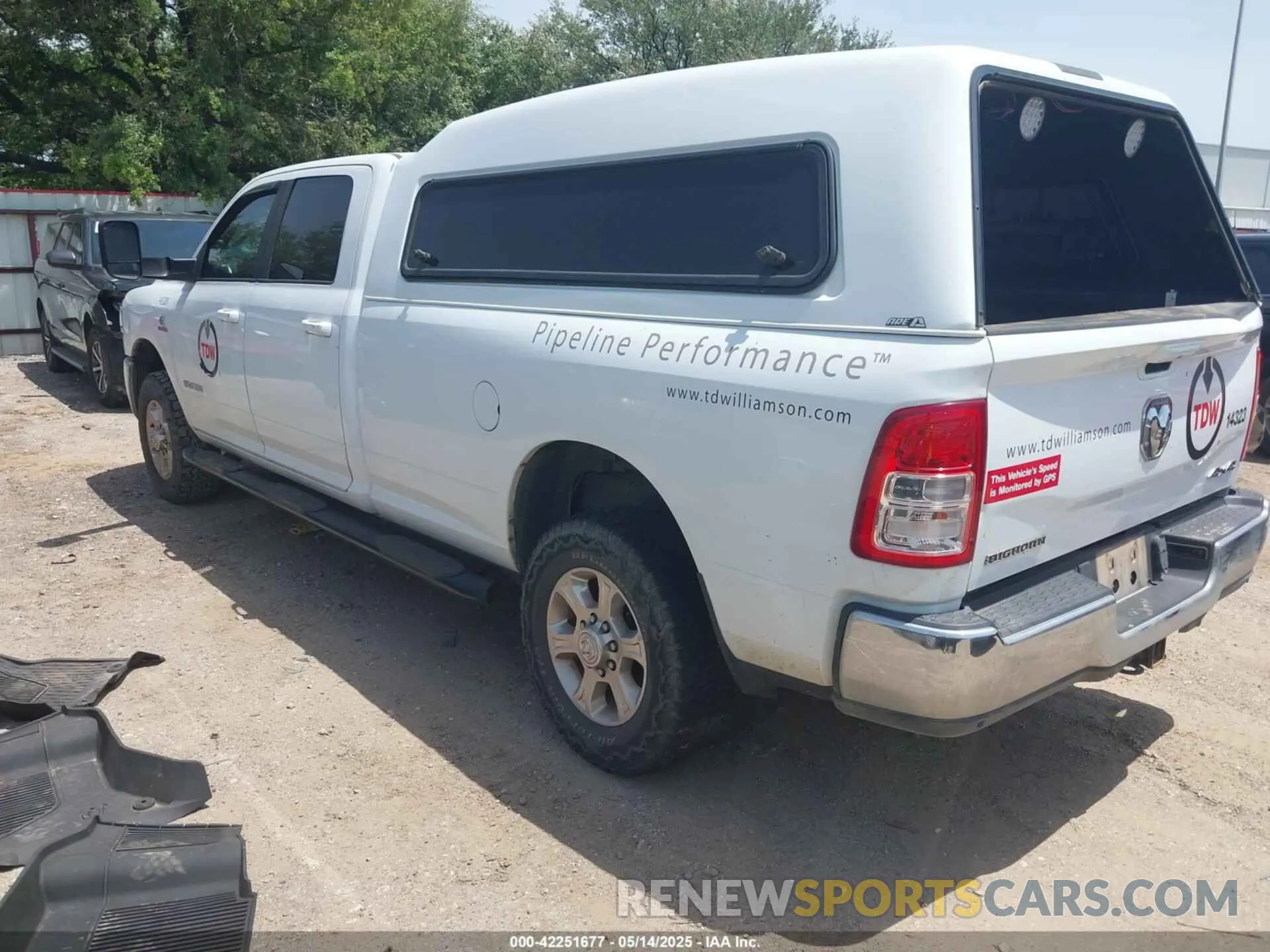 3 Фотография поврежденного автомобиля 3C6UR5JL1MG652017 RAM 2500 2021