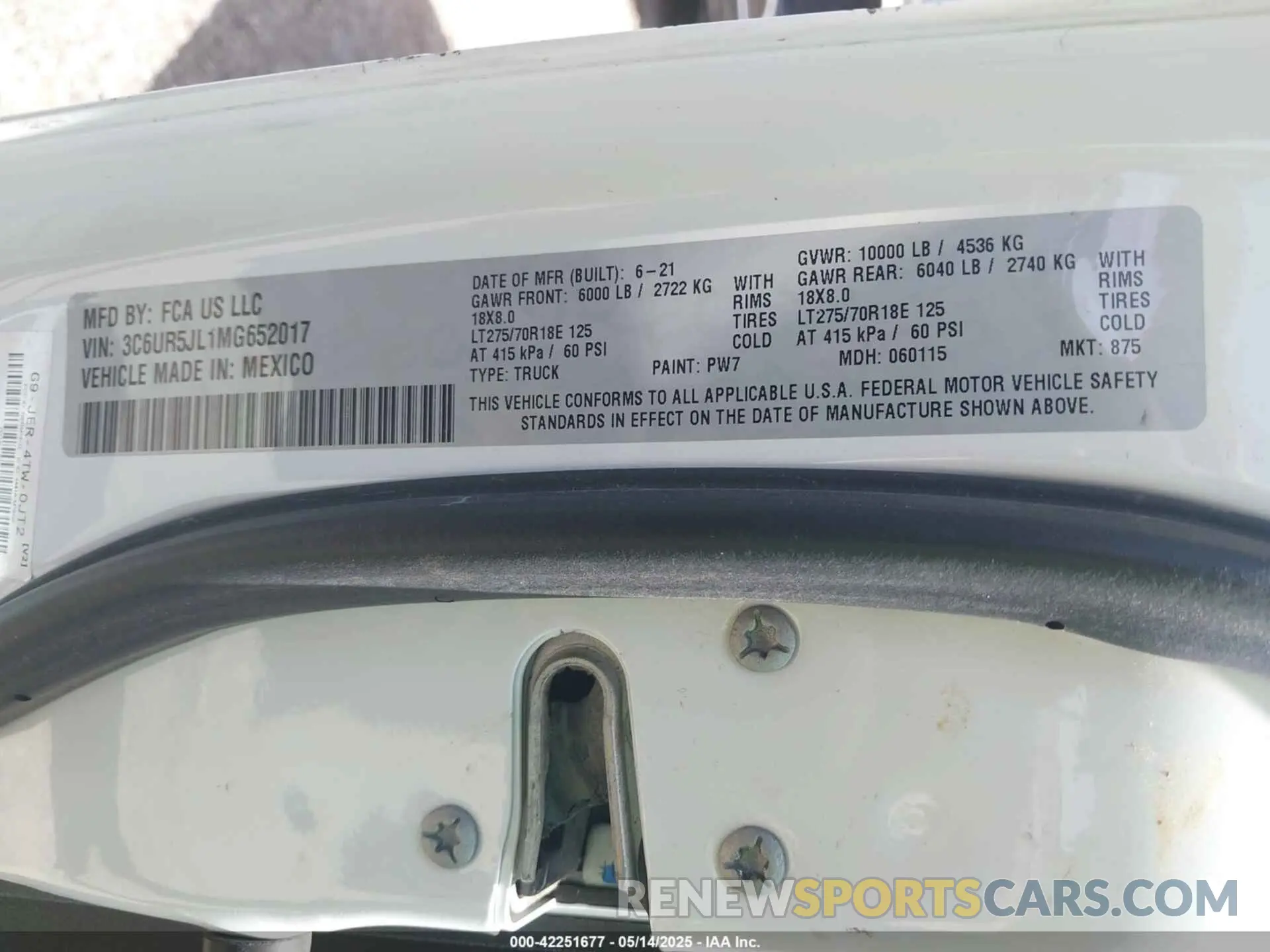 9 Фотография поврежденного автомобиля 3C6UR5JL1MG652017 RAM 2500 2021
