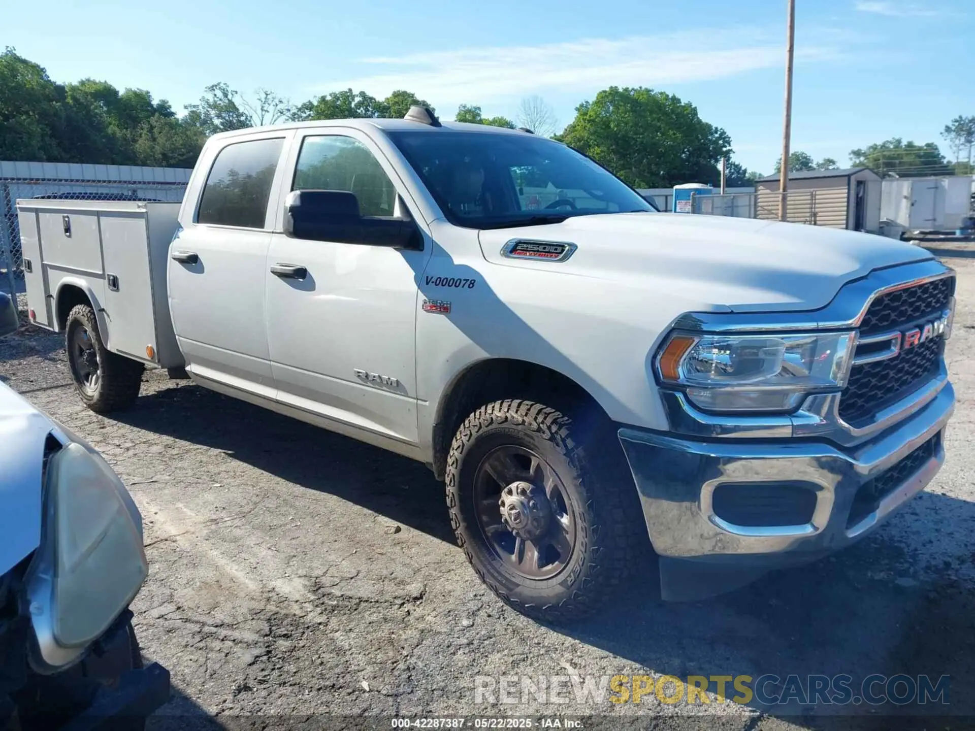 13 Photograph of a damaged car 3C7WR4HJ2MG520130 RAM 2500 2021