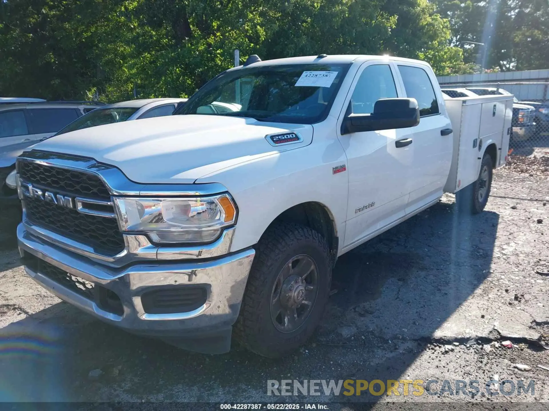 2 Photograph of a damaged car 3C7WR4HJ2MG520130 RAM 2500 2021
