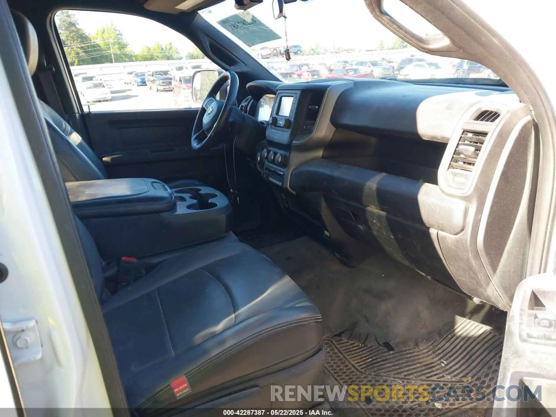 5 Photograph of a damaged car 3C7WR4HJ2MG520130 RAM 2500 2021