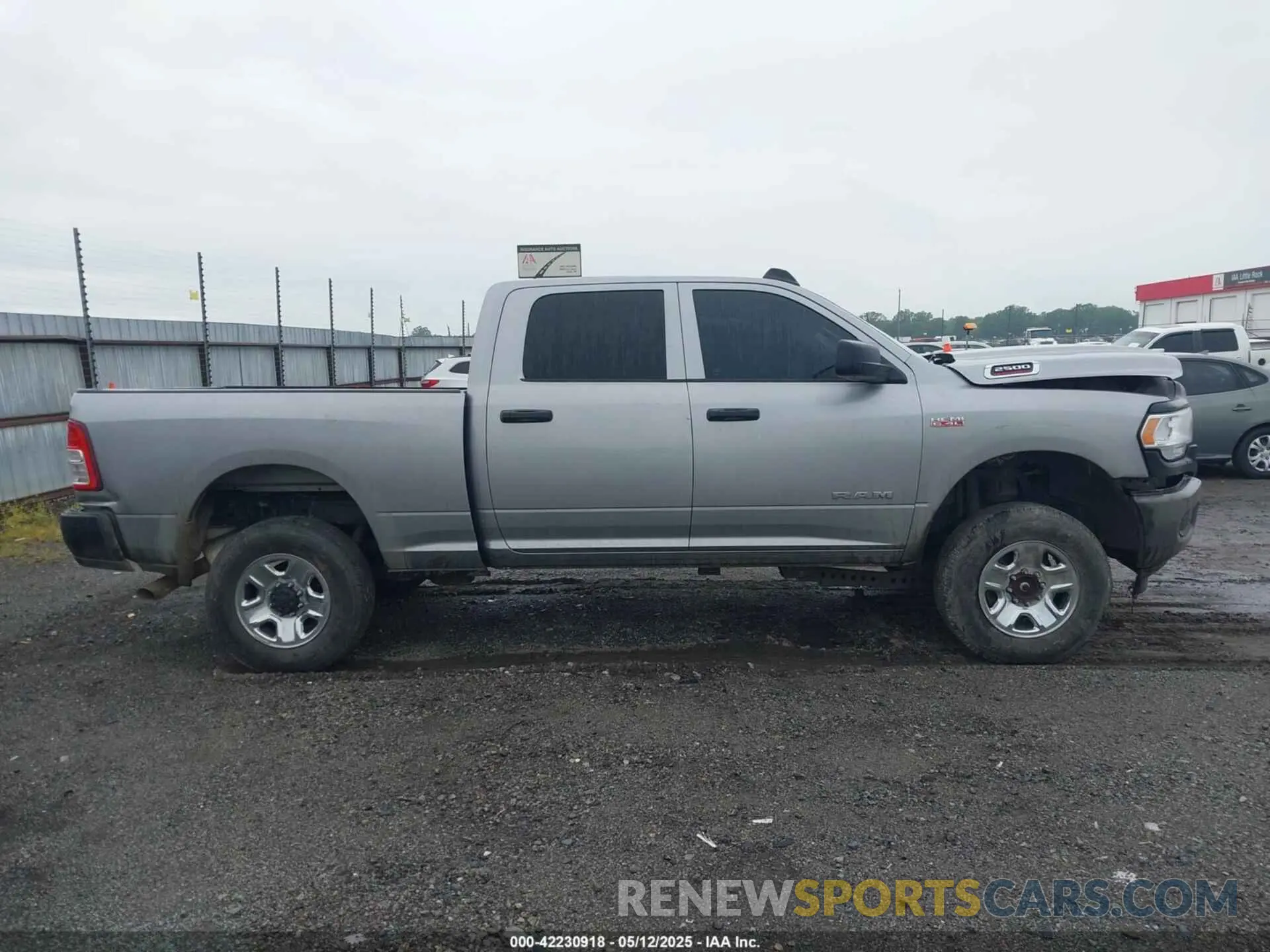 13 Photograph of a damaged car 3C6UR5CJ2NG253565 RAM 2500 2022
