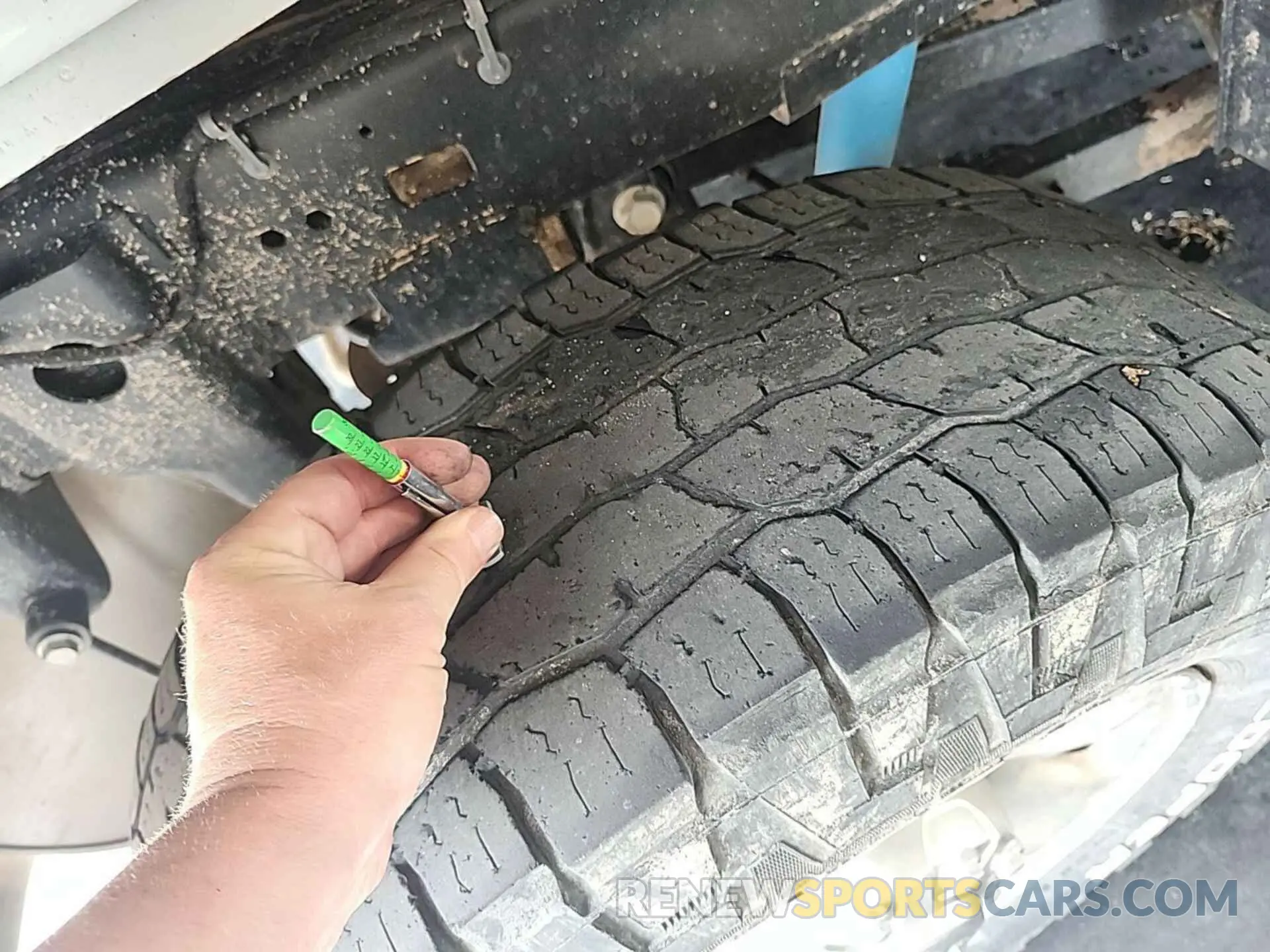 19 Фотография поврежденного автомобиля 3C6UR5CJ5NG320854 RAM 2500 2022