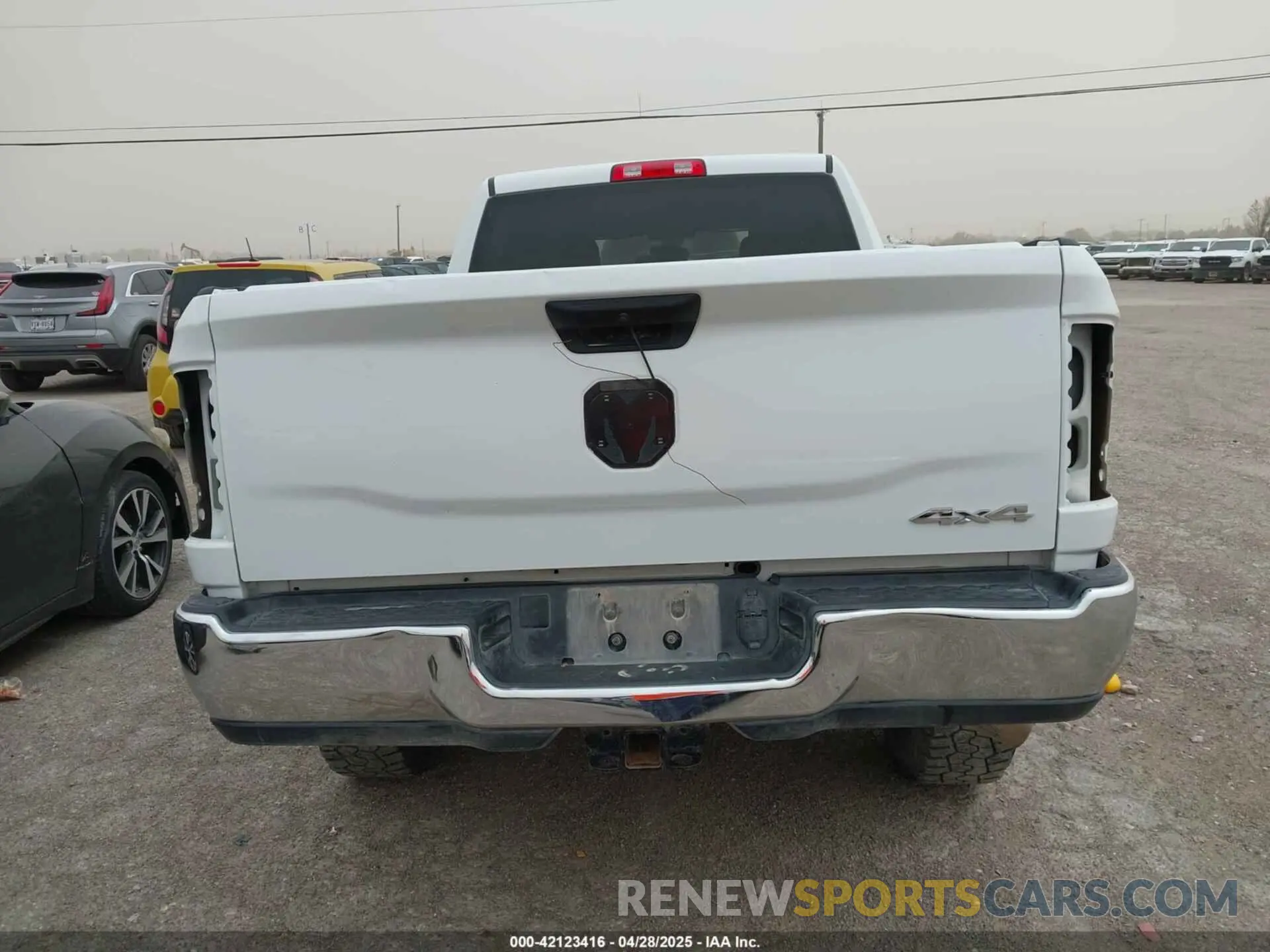 16 Photograph of a damaged car 3C6UR5CJ5NG366524 RAM 2500 2022