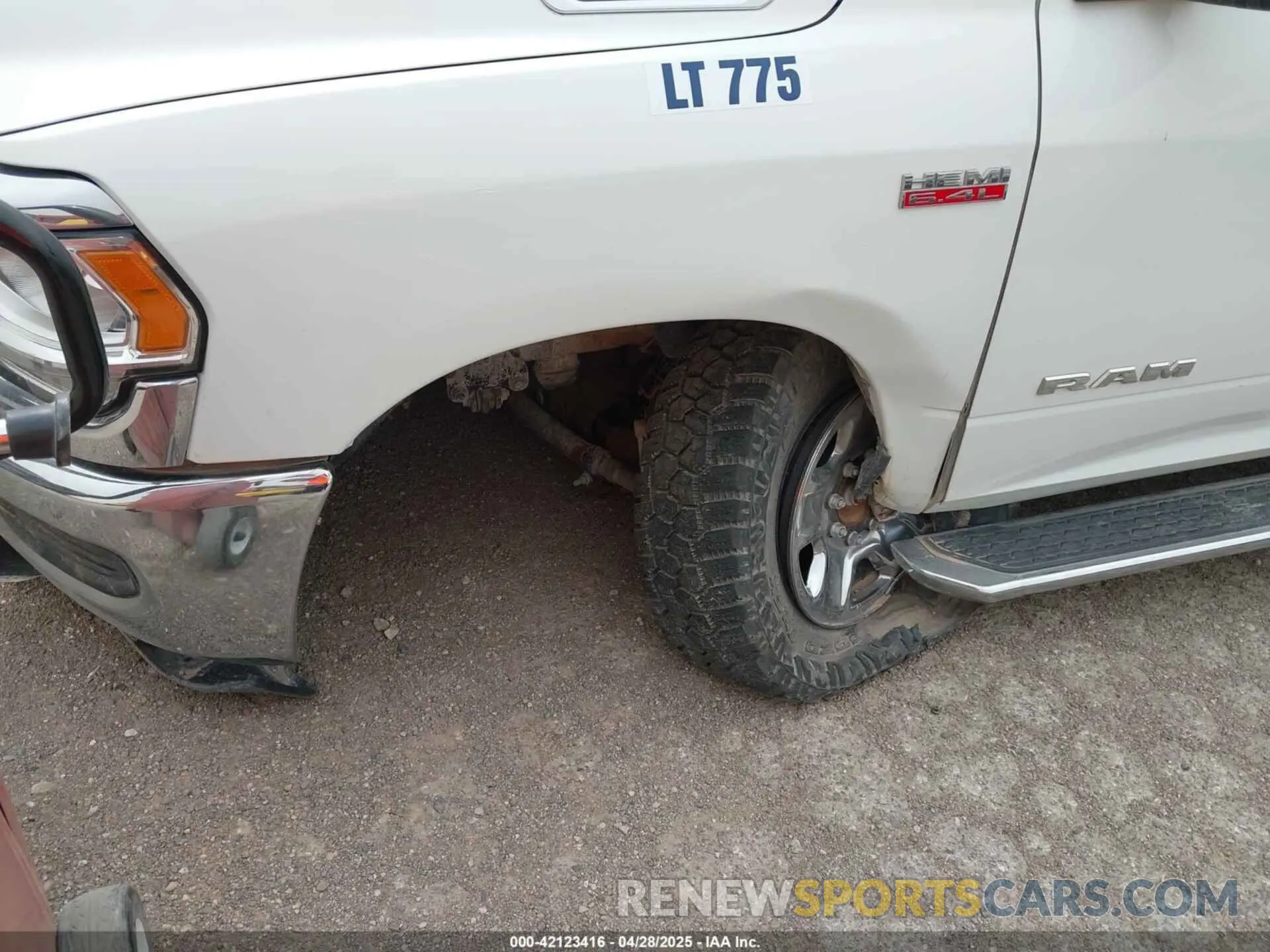 6 Photograph of a damaged car 3C6UR5CJ5NG366524 RAM 2500 2022