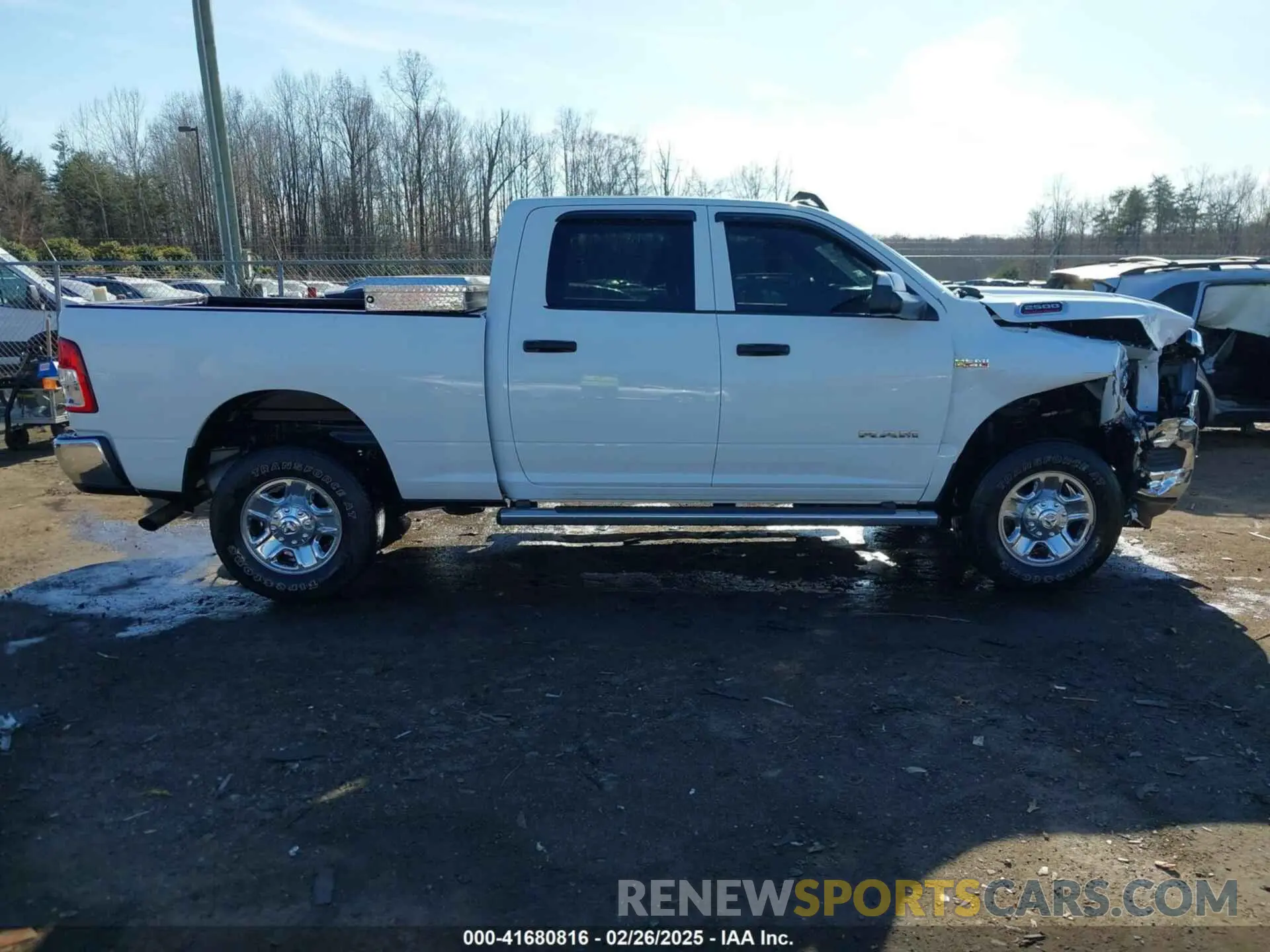 13 Фотография поврежденного автомобиля 3C6UR5CJ5NG367849 RAM 2500 2022