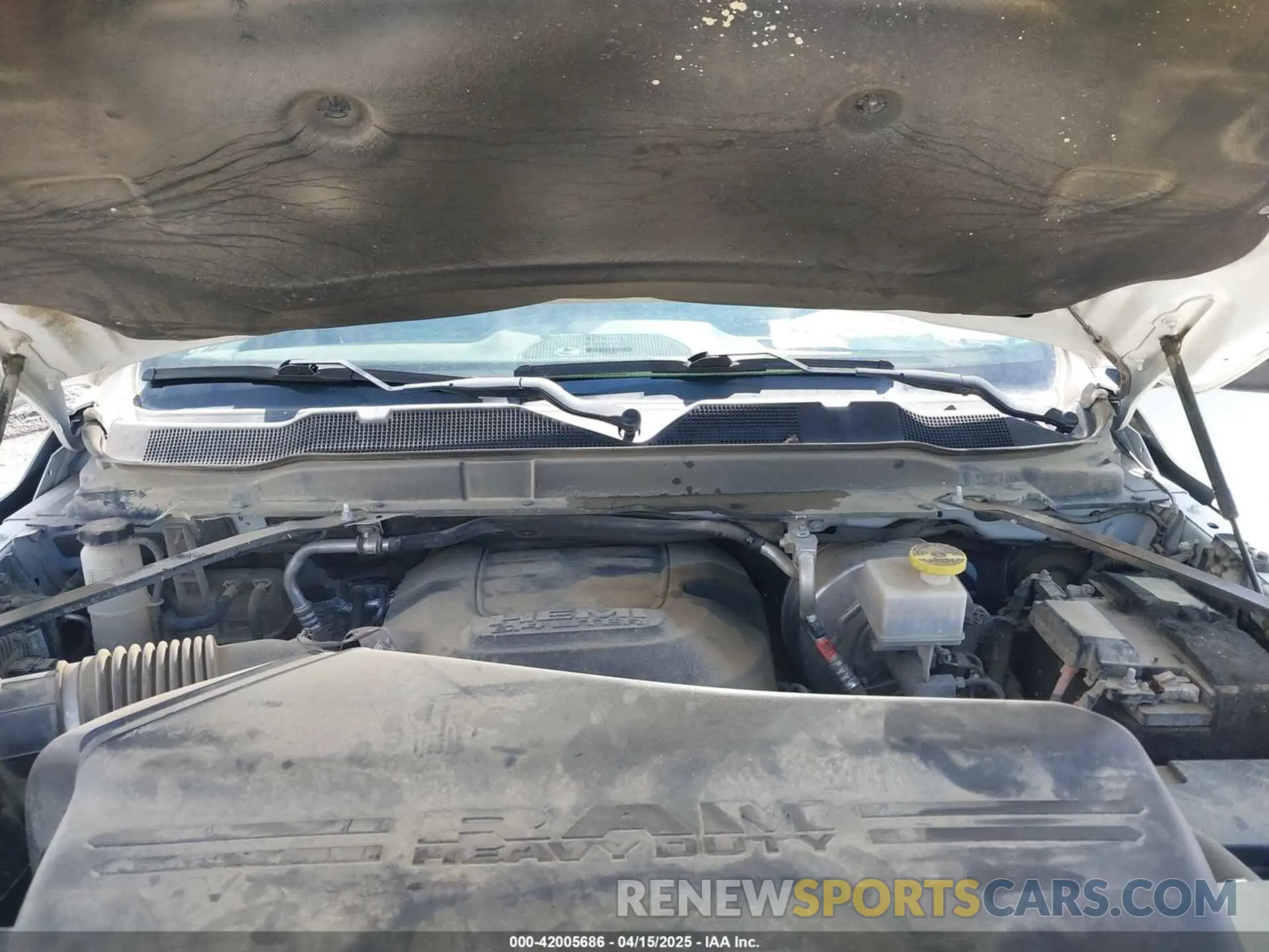 10 Photograph of a damaged car 3C6UR5CJ6NG203221 RAM 2500 2022