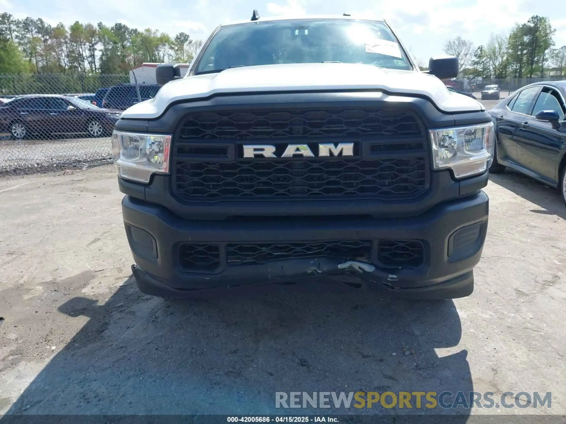 12 Photograph of a damaged car 3C6UR5CJ6NG203221 RAM 2500 2022
